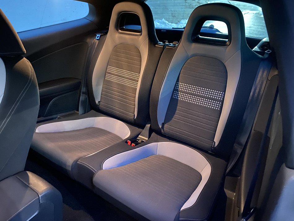 Volkswagen Scirocco 2.0TSi 