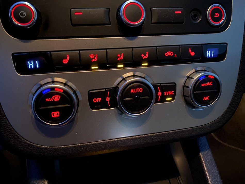 Volkswagen Scirocco 2.0TSi 