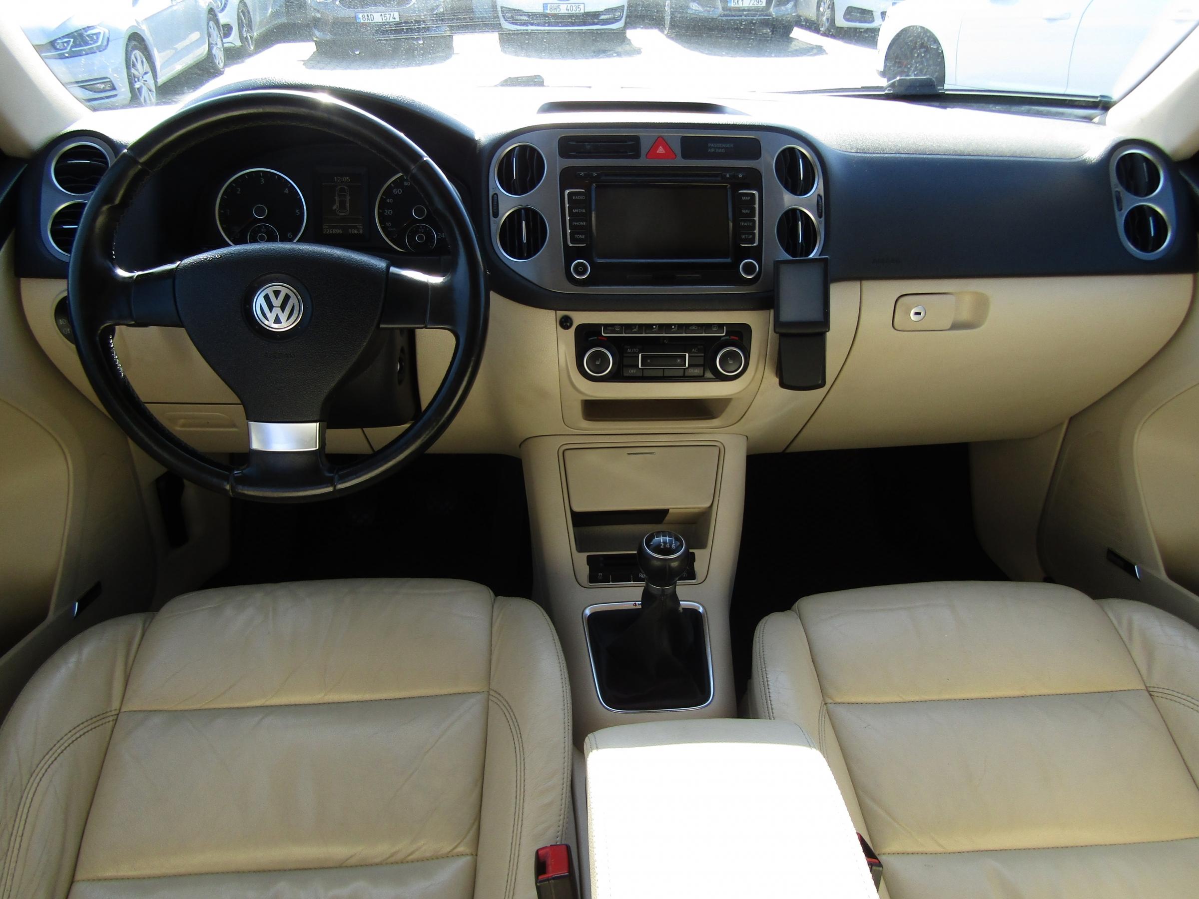 Volkswagen Tiguan, 2010 - pohled č. 8