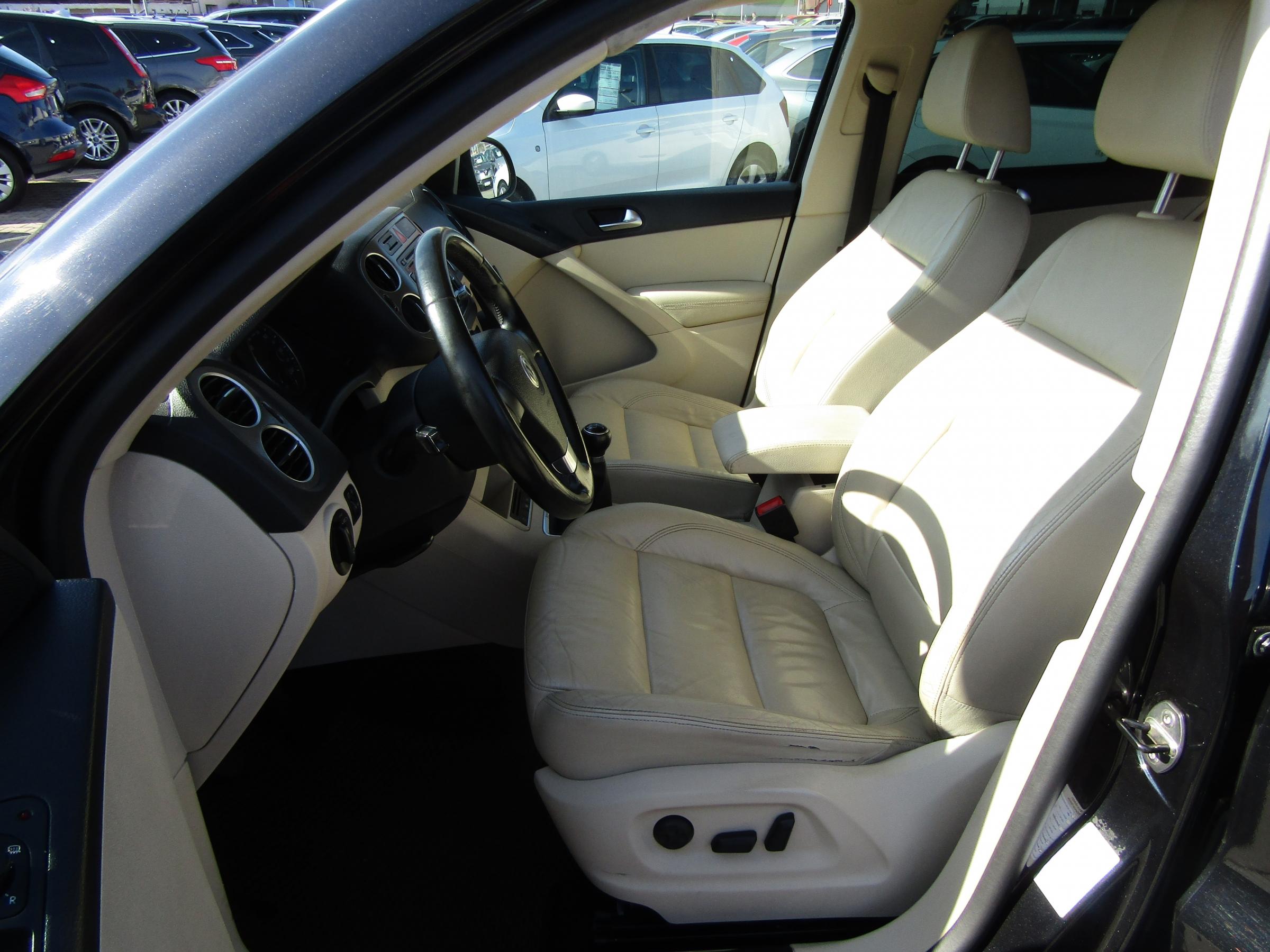 Volkswagen Tiguan, 2010 - pohled č. 9