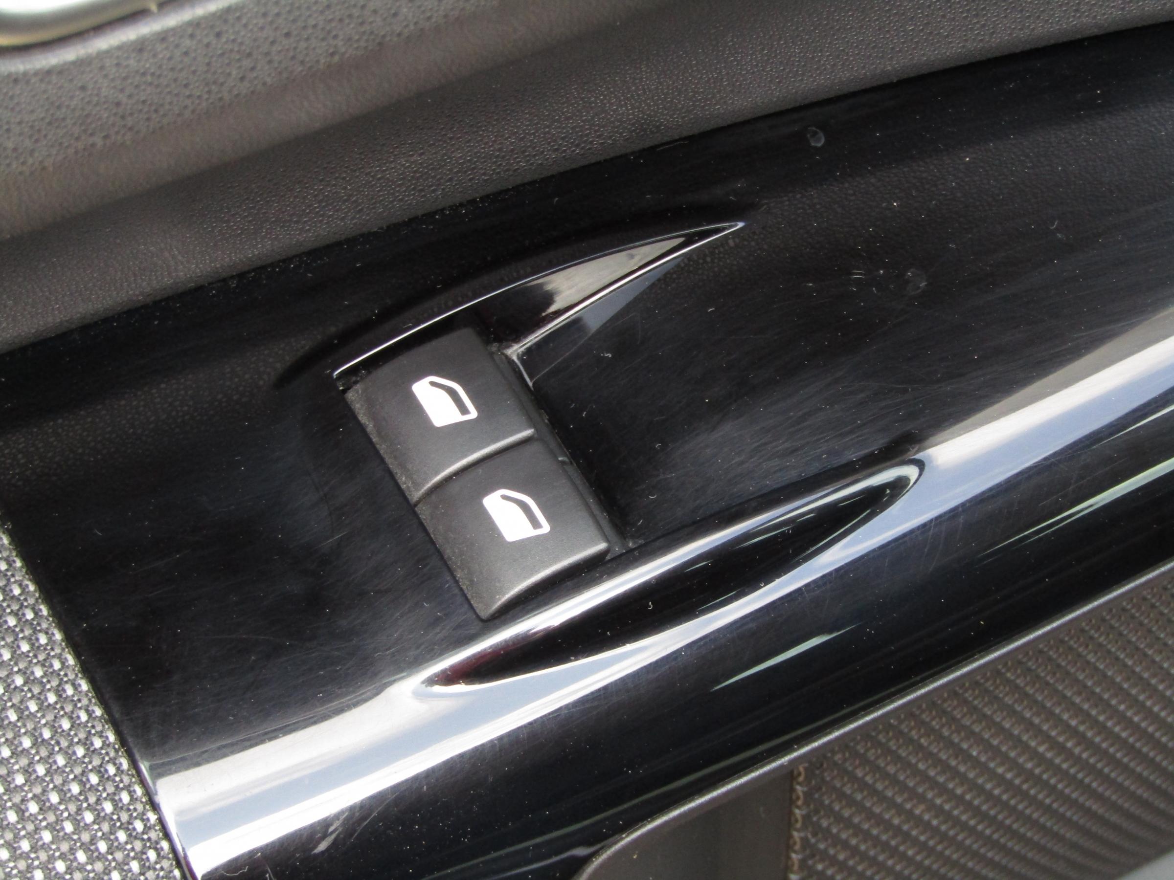 Citroën C4 Cactus, 2015 - pohled č. 11