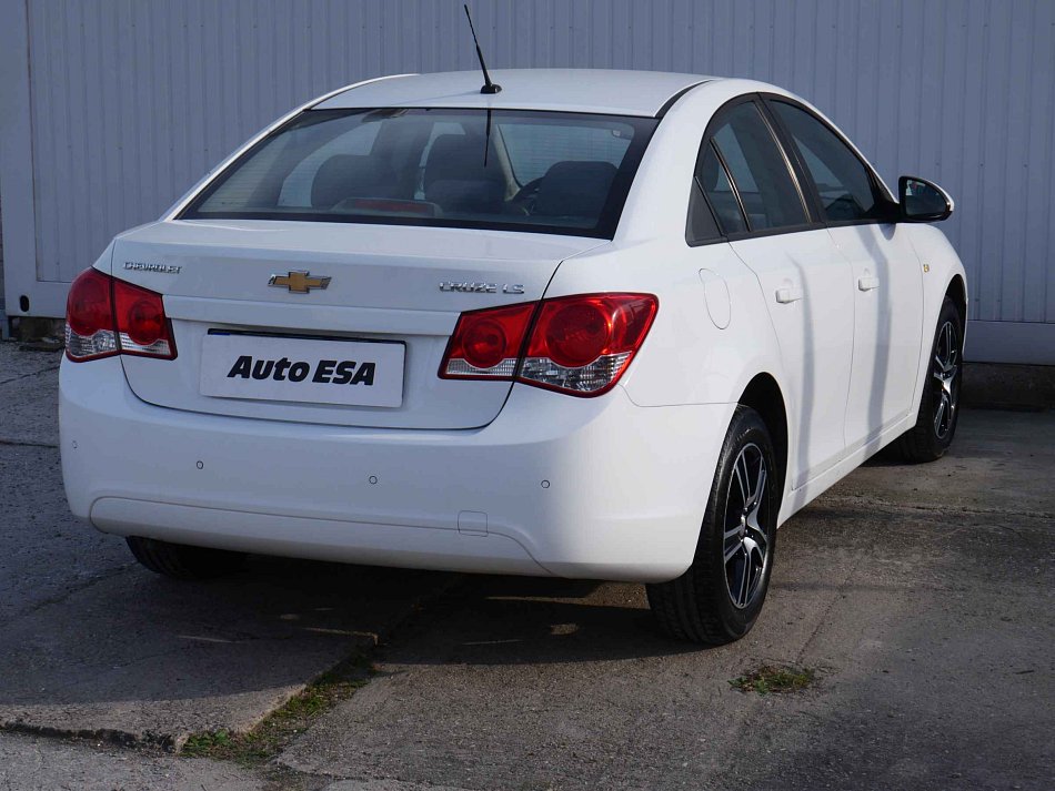 Chevrolet Cruze 1.6 16V 