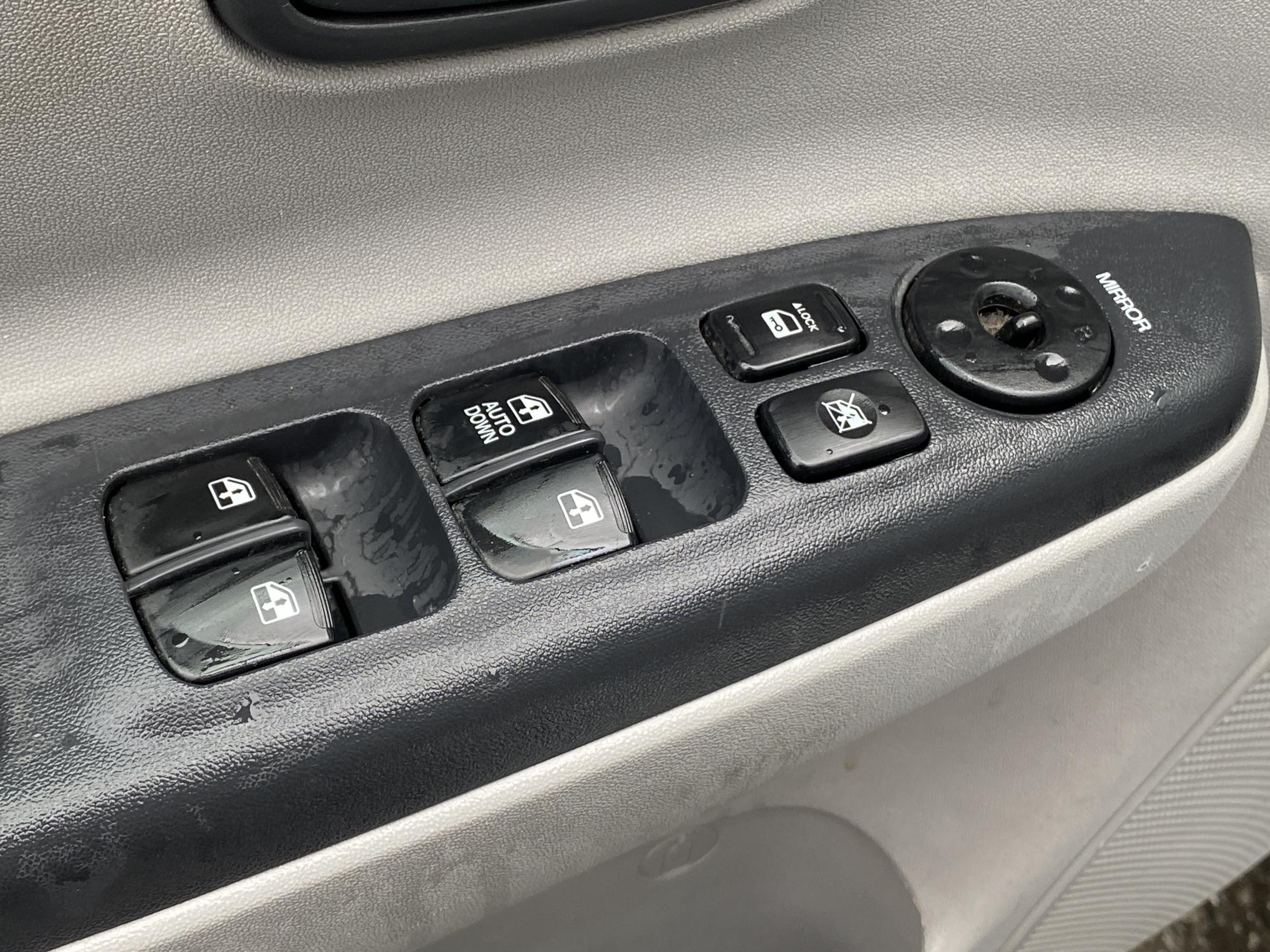 Hyundai Accent, 2008 - pohled č. 11