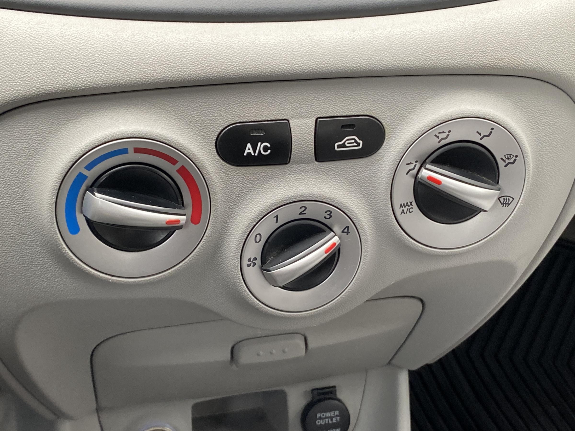 Hyundai Accent, 2008 - pohled č. 13