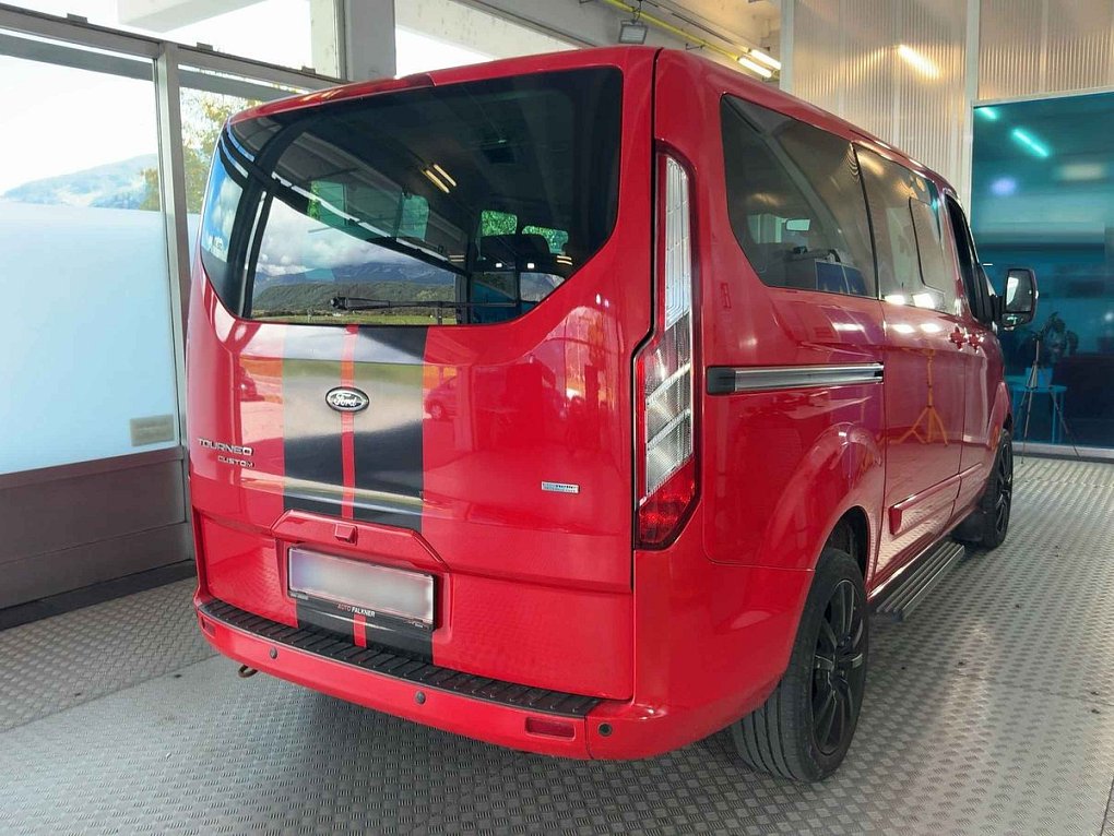 Ford Tourneo Custom 2.2TDCi Limited 8míst