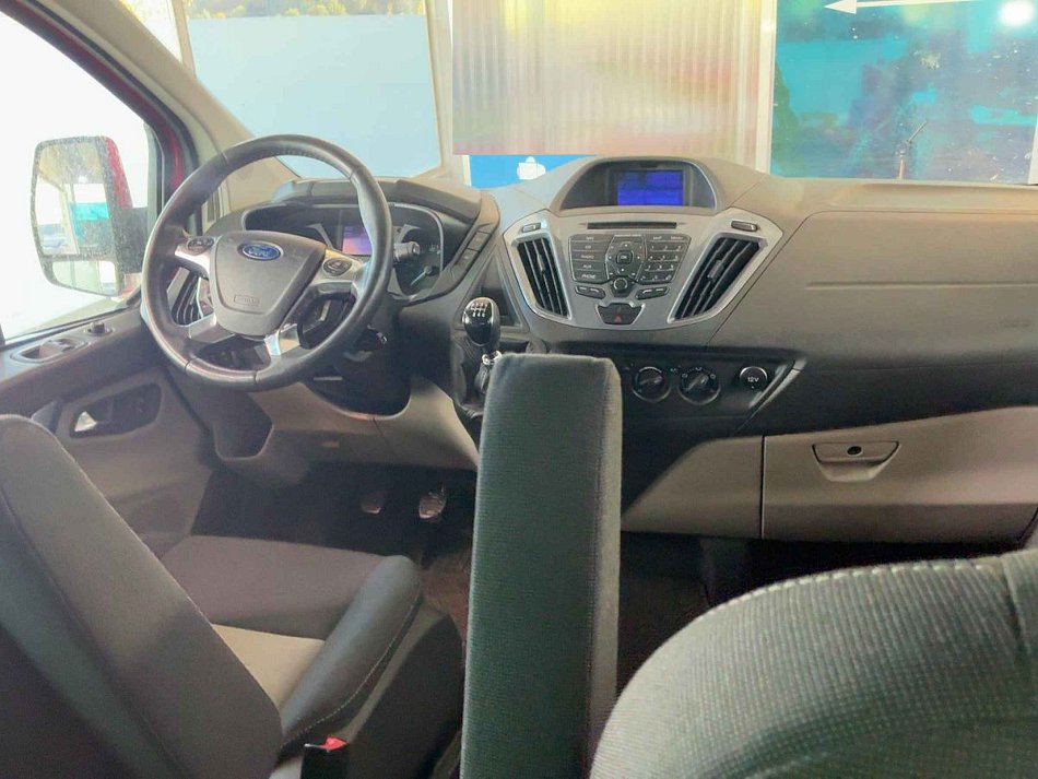 Ford Tourneo Custom 2.2TDCi Limited 8míst