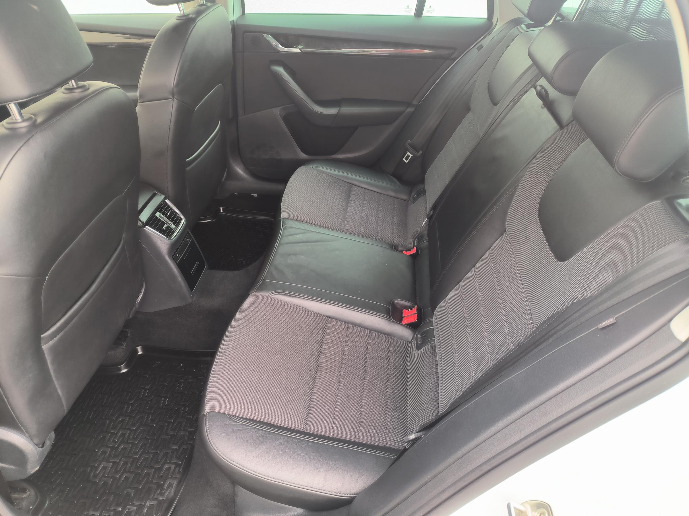 Škoda Octavia III, 2015 - pohled č. 13