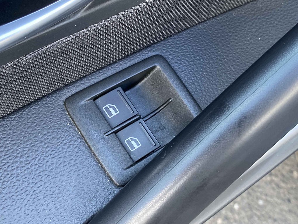 Volkswagen Scirocco 2.0TSi Life