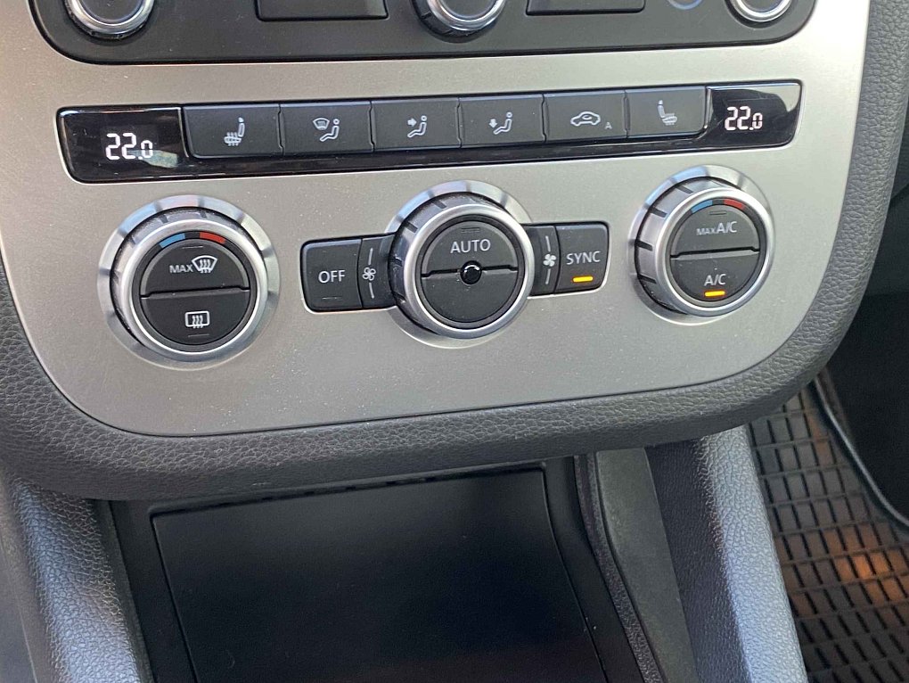 Volkswagen Scirocco 2.0TSi Life