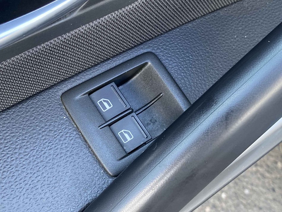 Volkswagen Scirocco 2.0TSi Life