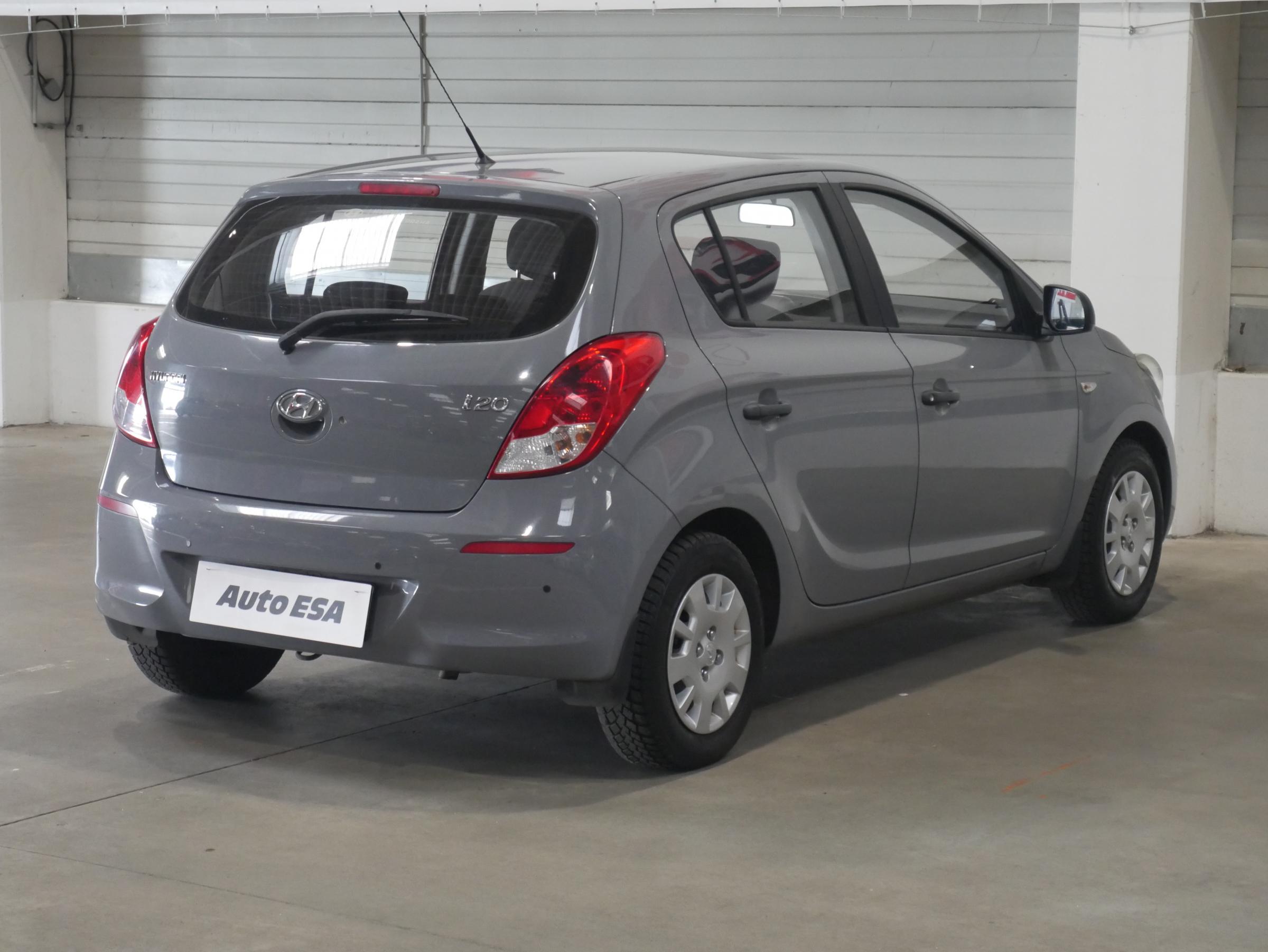 Hyundai i20, 2014 - pohled č. 4