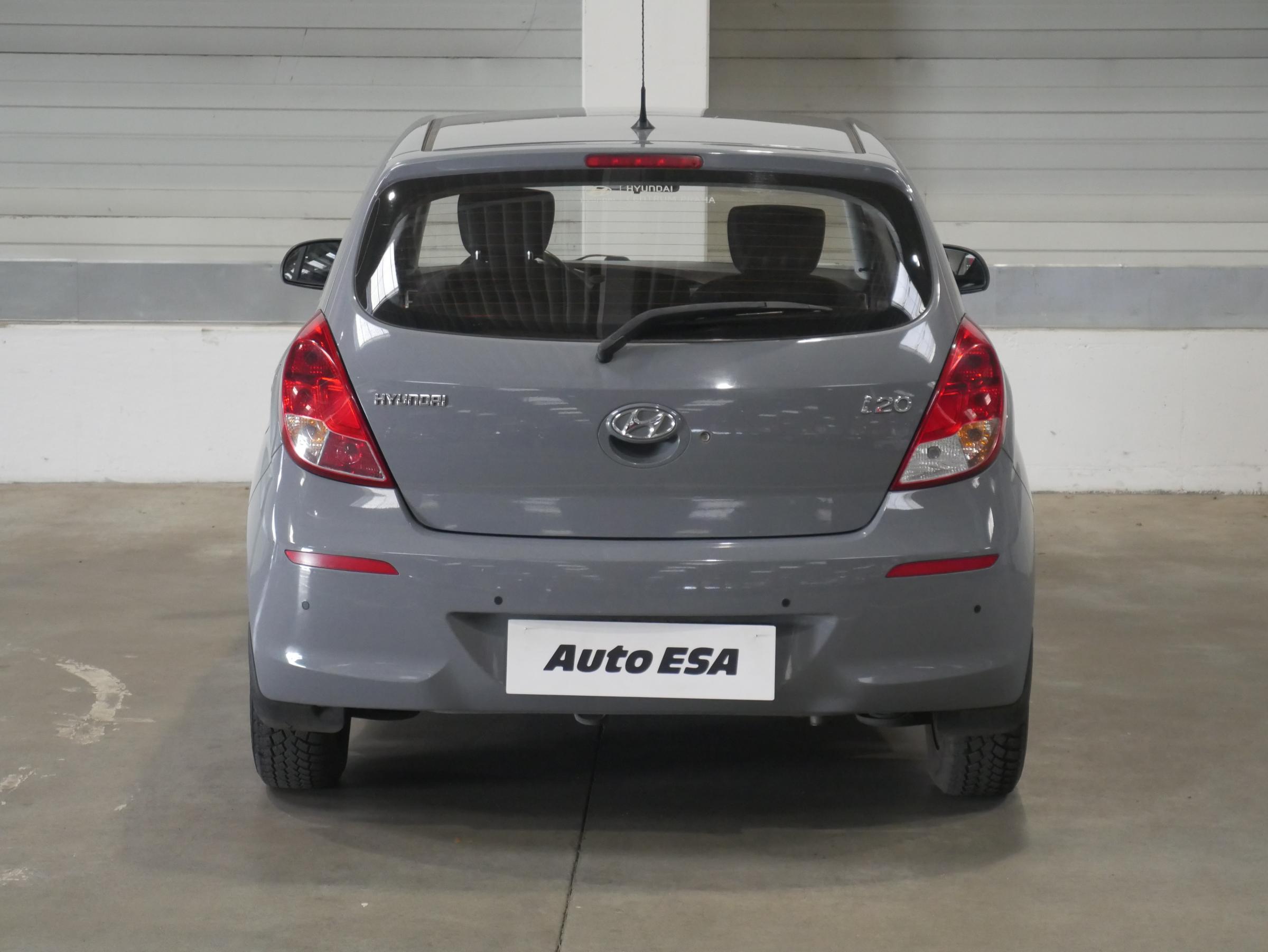 Hyundai i20, 2014 - pohled č. 5