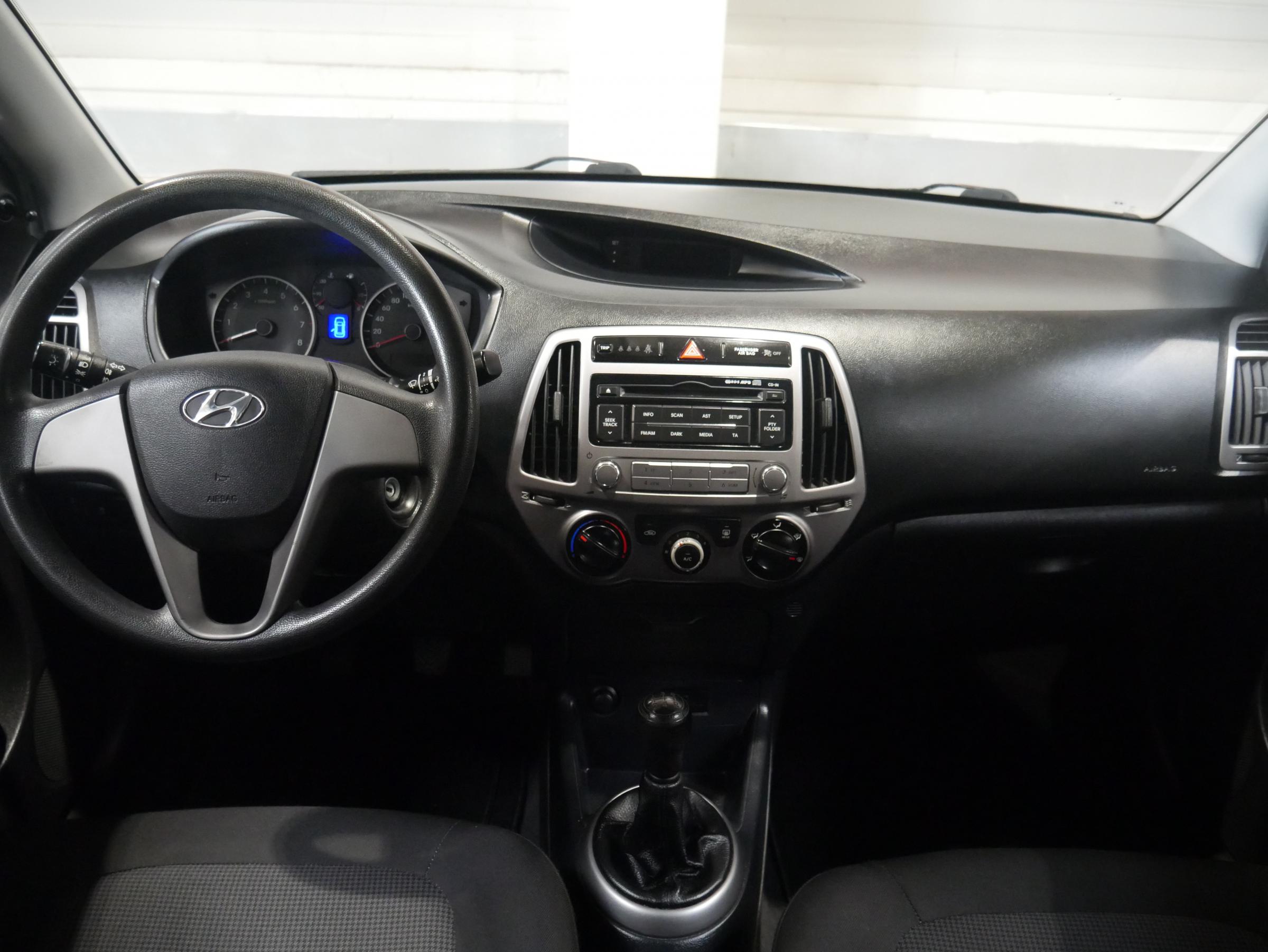 Hyundai i20, 2014 - pohled č. 8