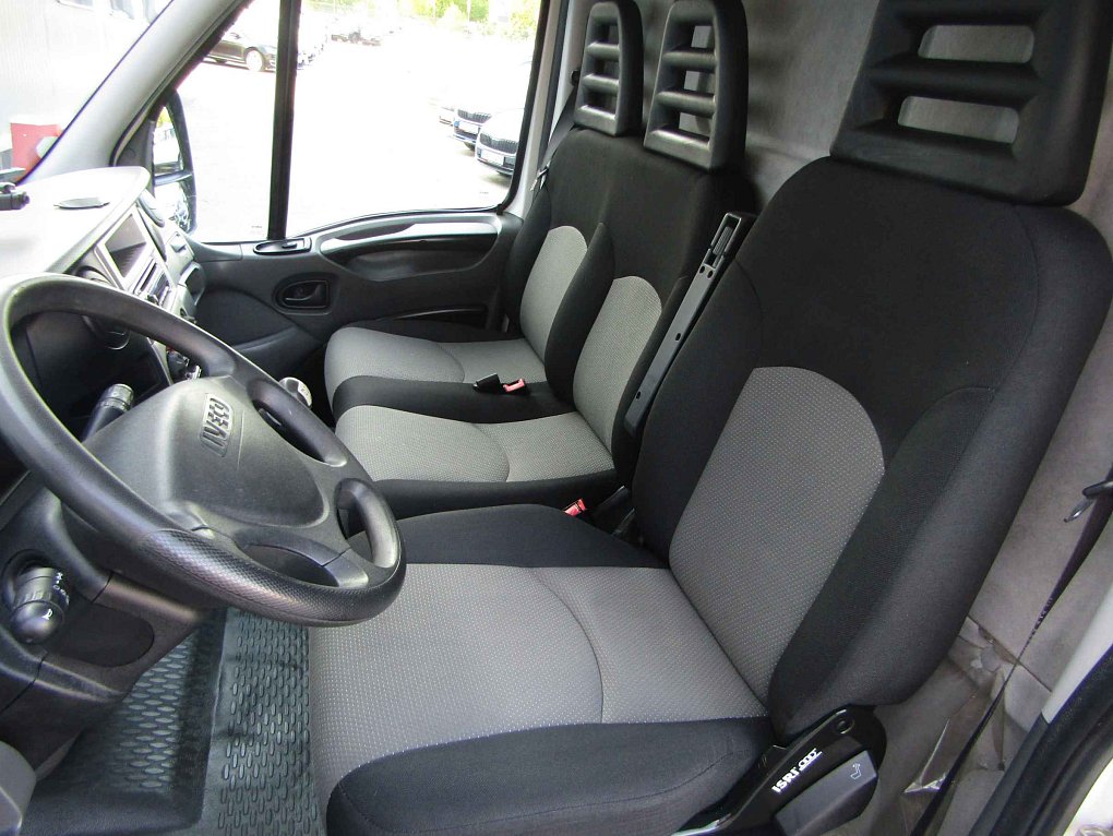 Iveco Daily 3.0D  35C18