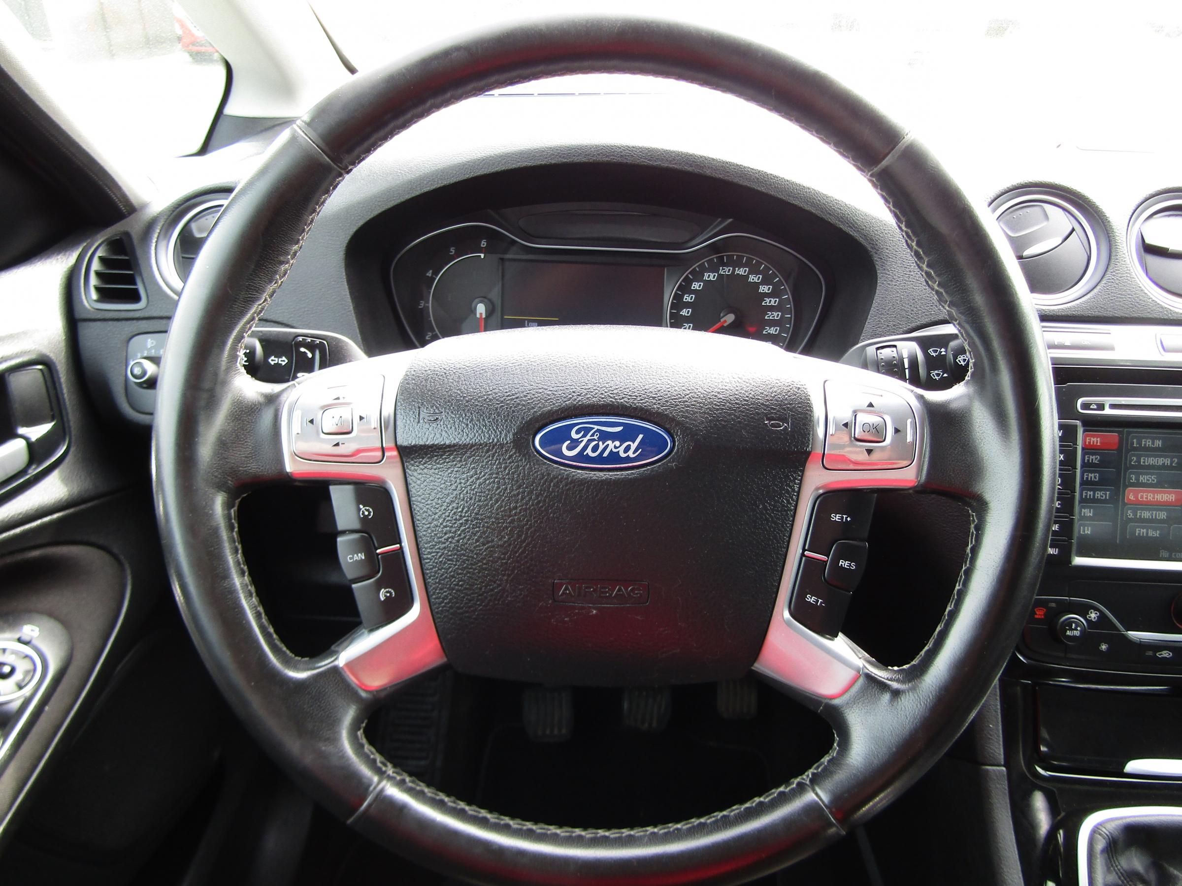 Ford S-MAX, 2011 - pohled č. 17