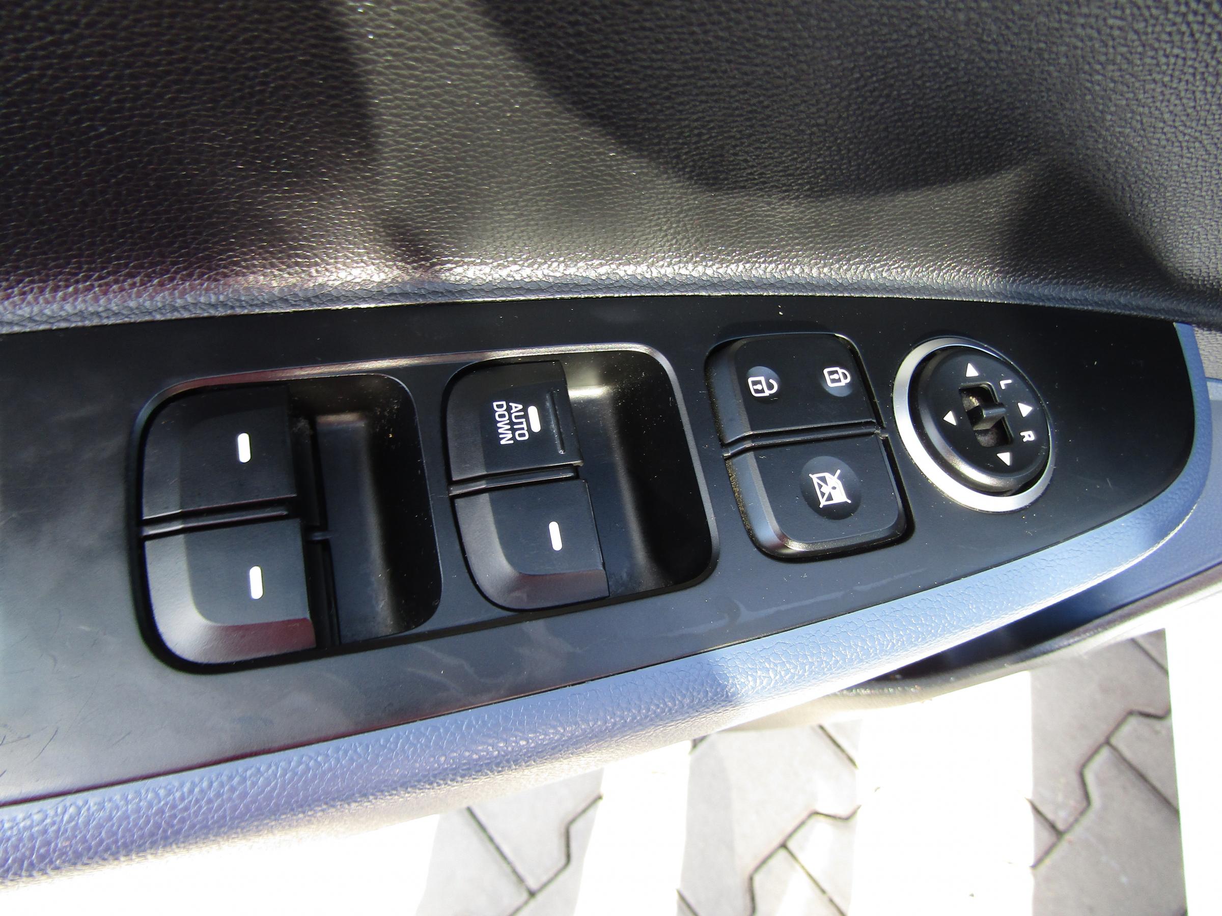 Hyundai i10, 2014 - pohled č. 12