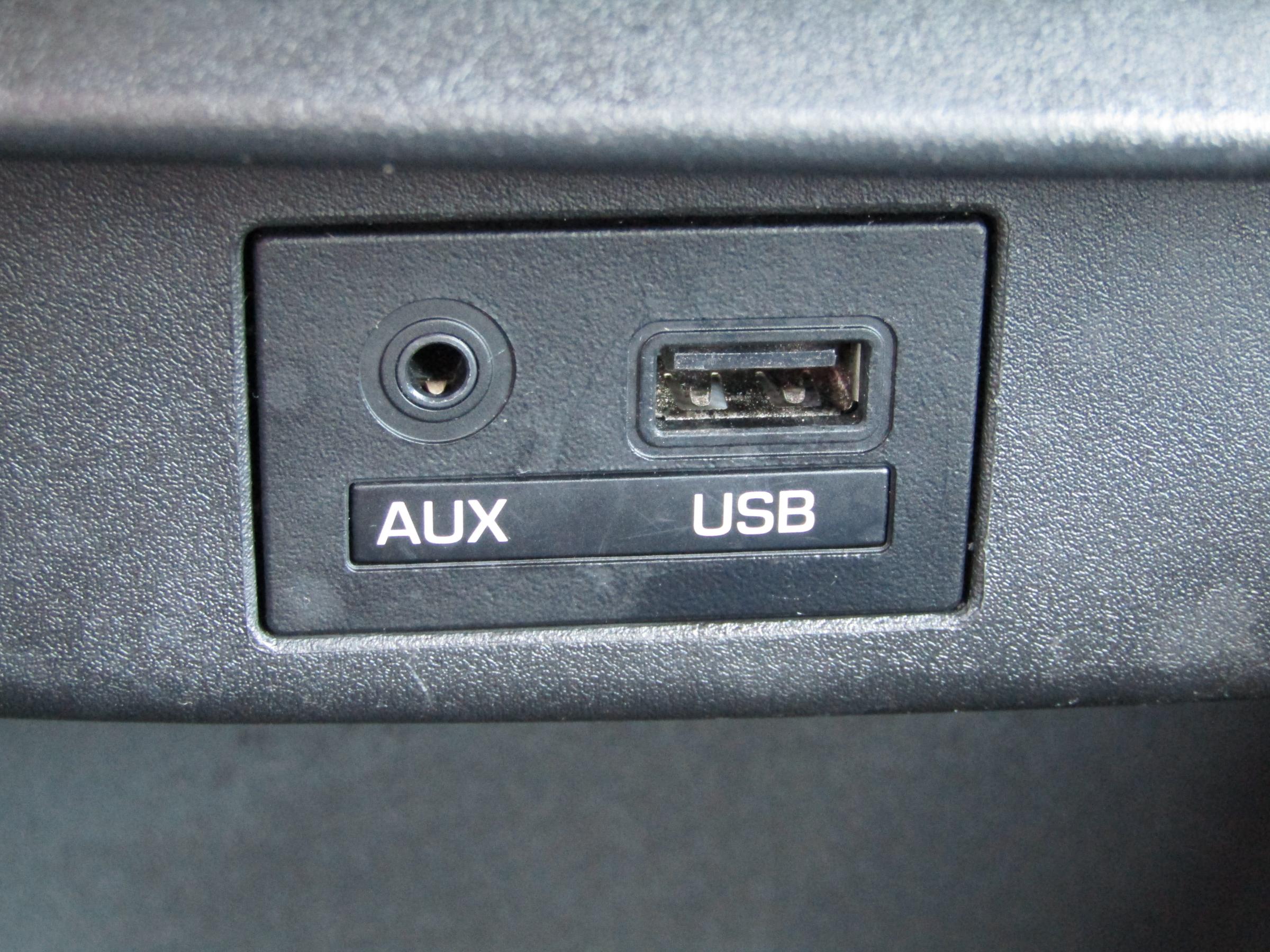 Hyundai i10, 2014 - pohled č. 16