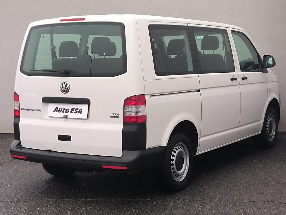 Volkswagen Transporter 2.0TDi  9míst