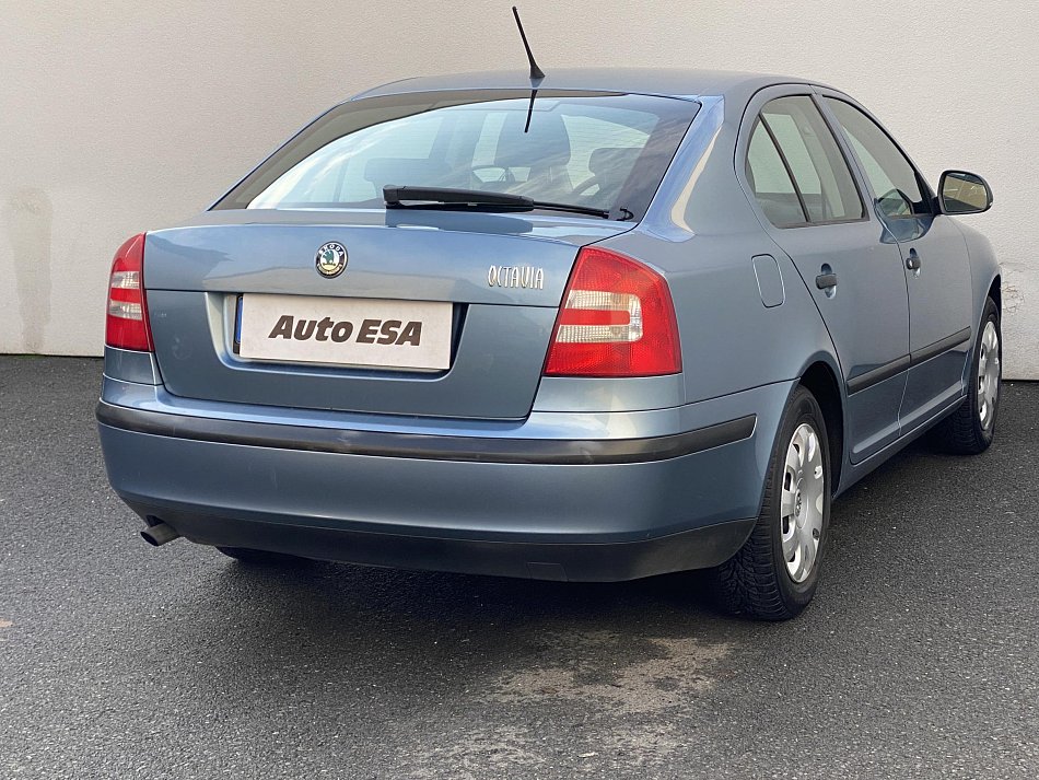 Škoda Octavia II 1.6i Tour