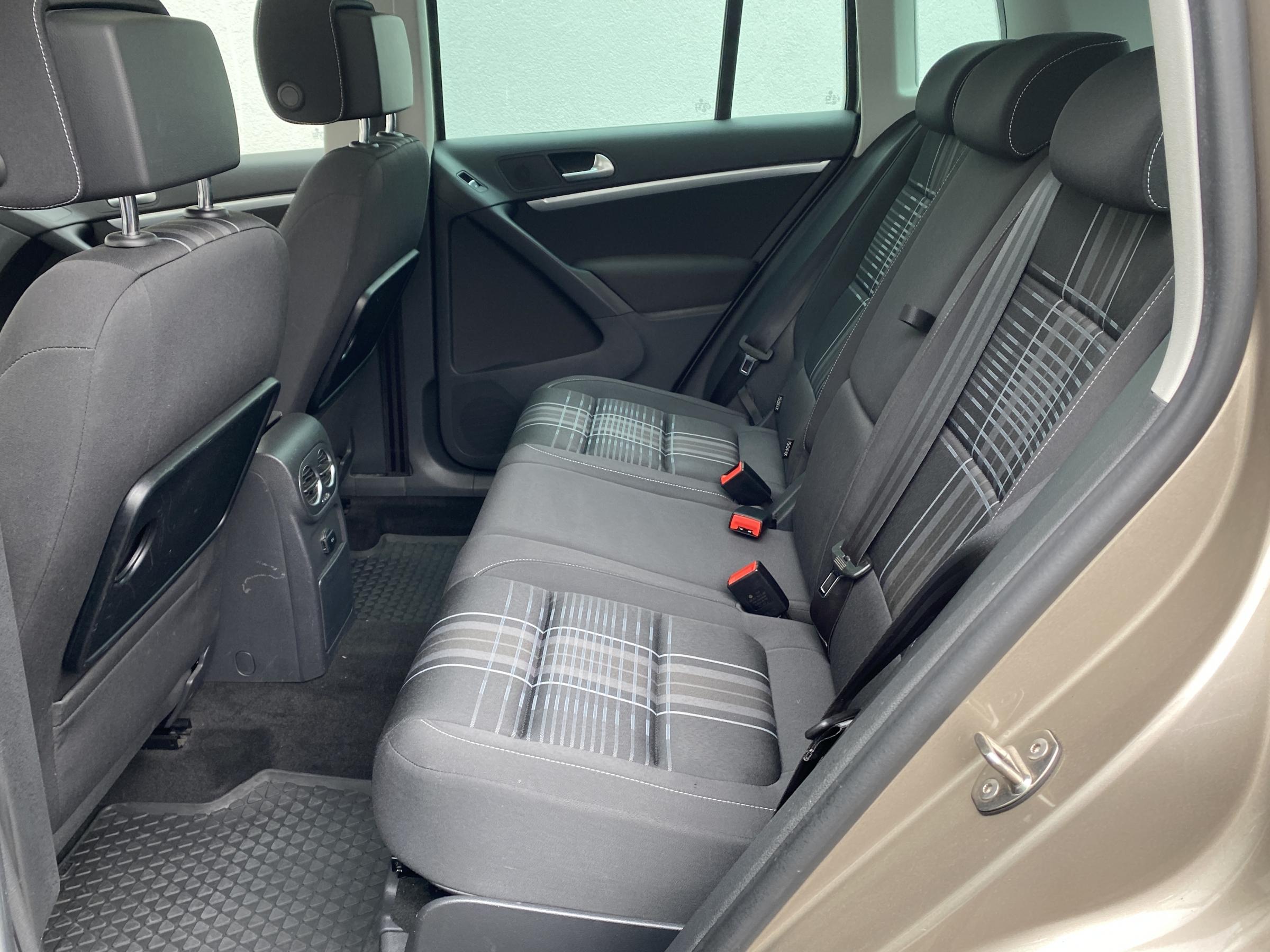 Volkswagen Tiguan, 2015 - pohled č. 10