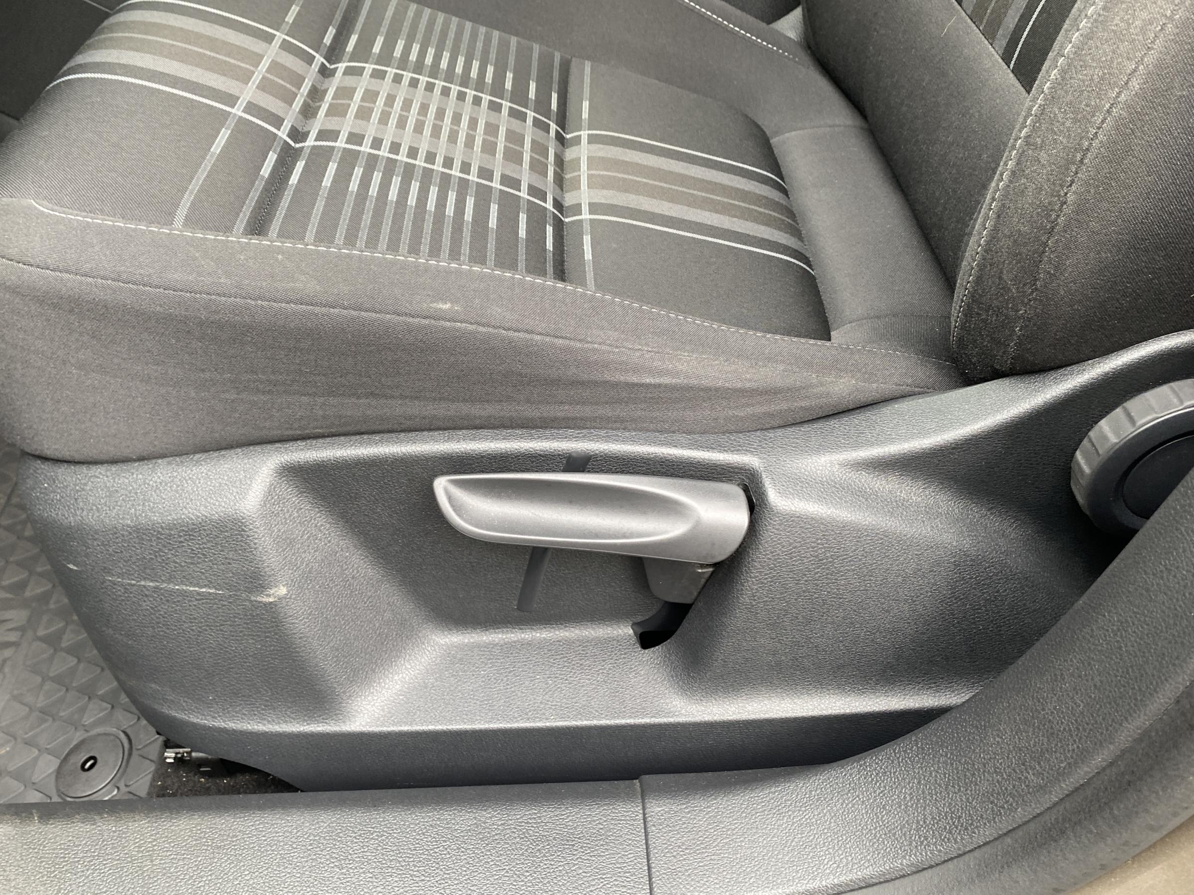 Volkswagen Tiguan, 2015 - pohled č. 14