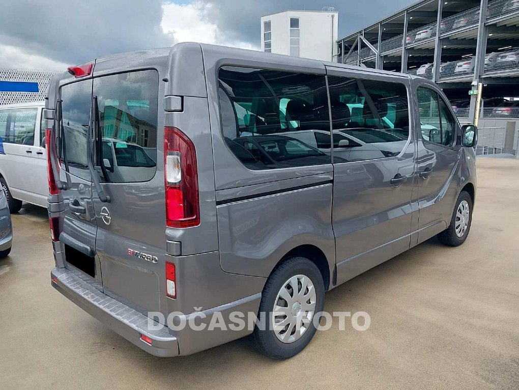 Opel Vivaro 1.6CDTi  9míst