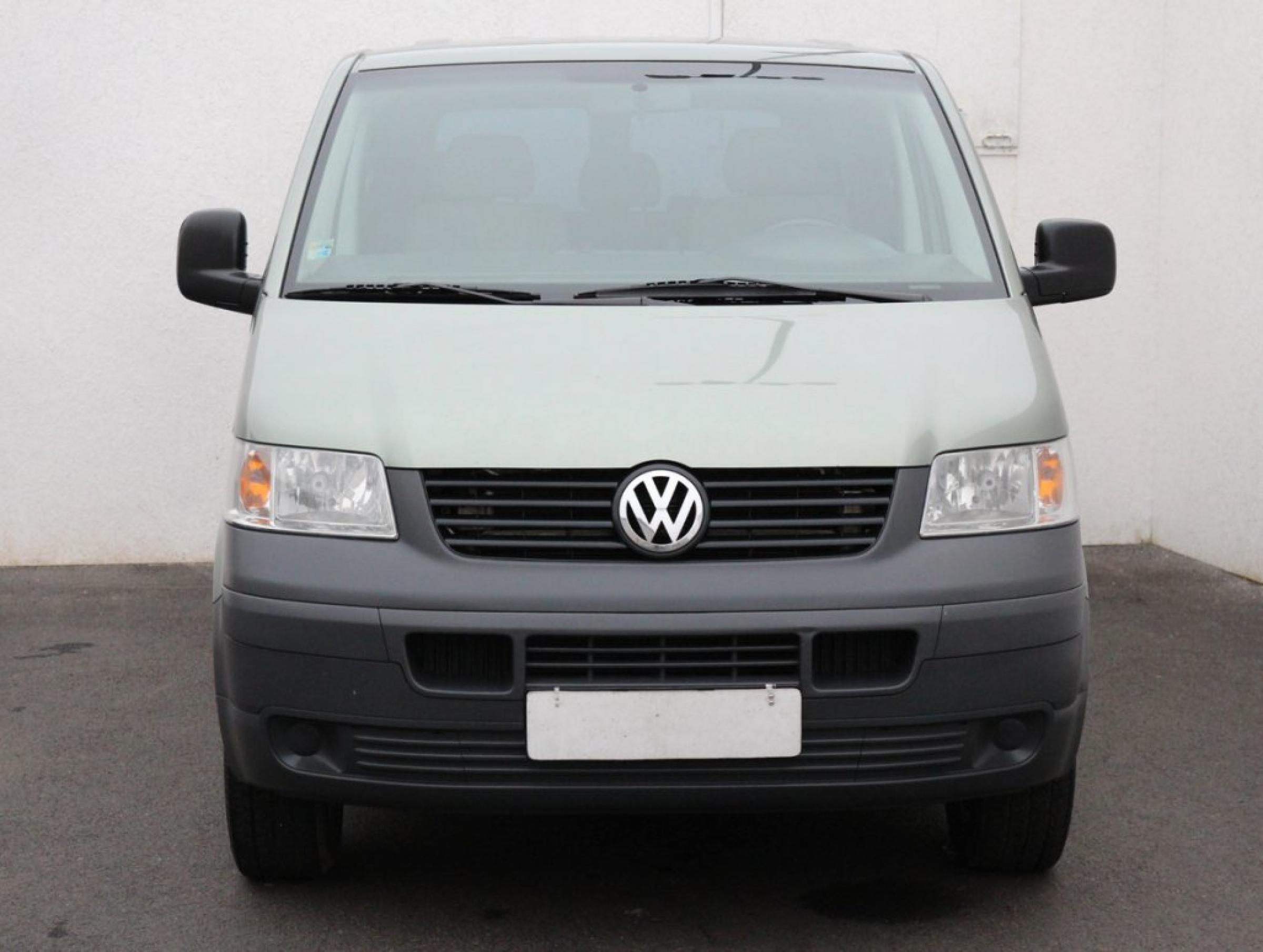 Volkswagen Transporter, 2010 - pohled č. 2