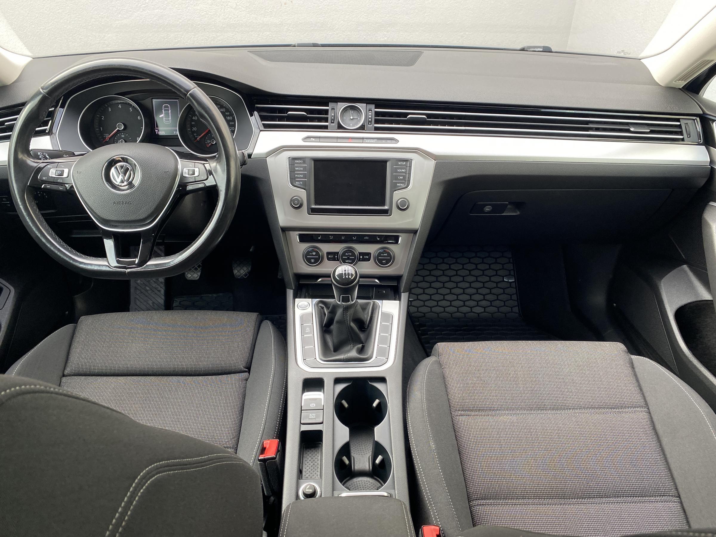 Volkswagen Passat, 2015 - pohled č. 11