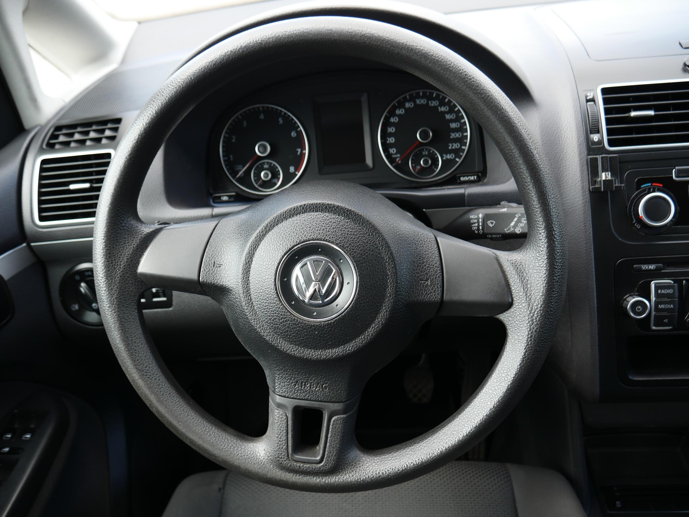 Volkswagen Touran, 2011 - pohled č. 10