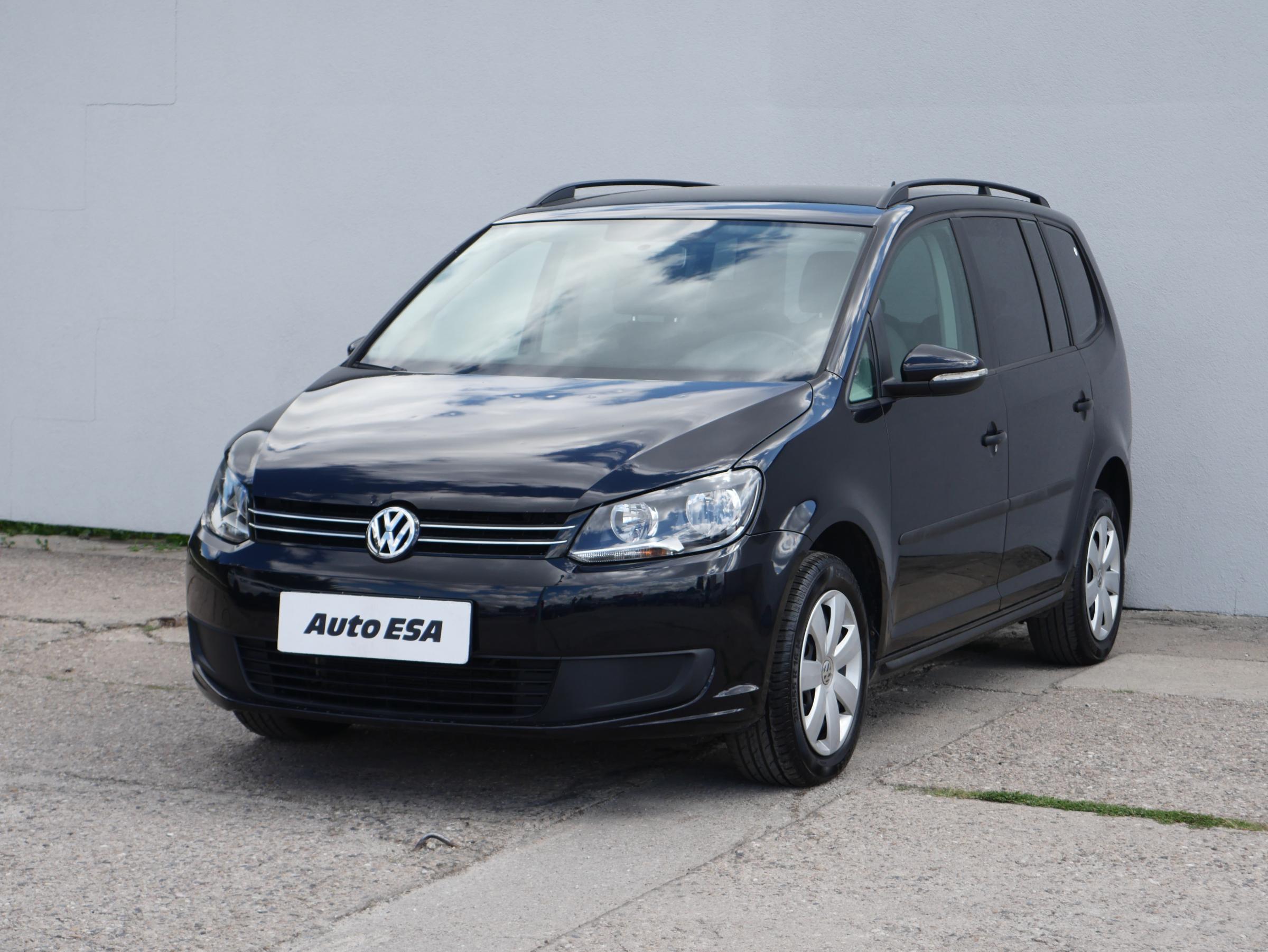 Volkswagen Touran, 2011 - pohled č. 3