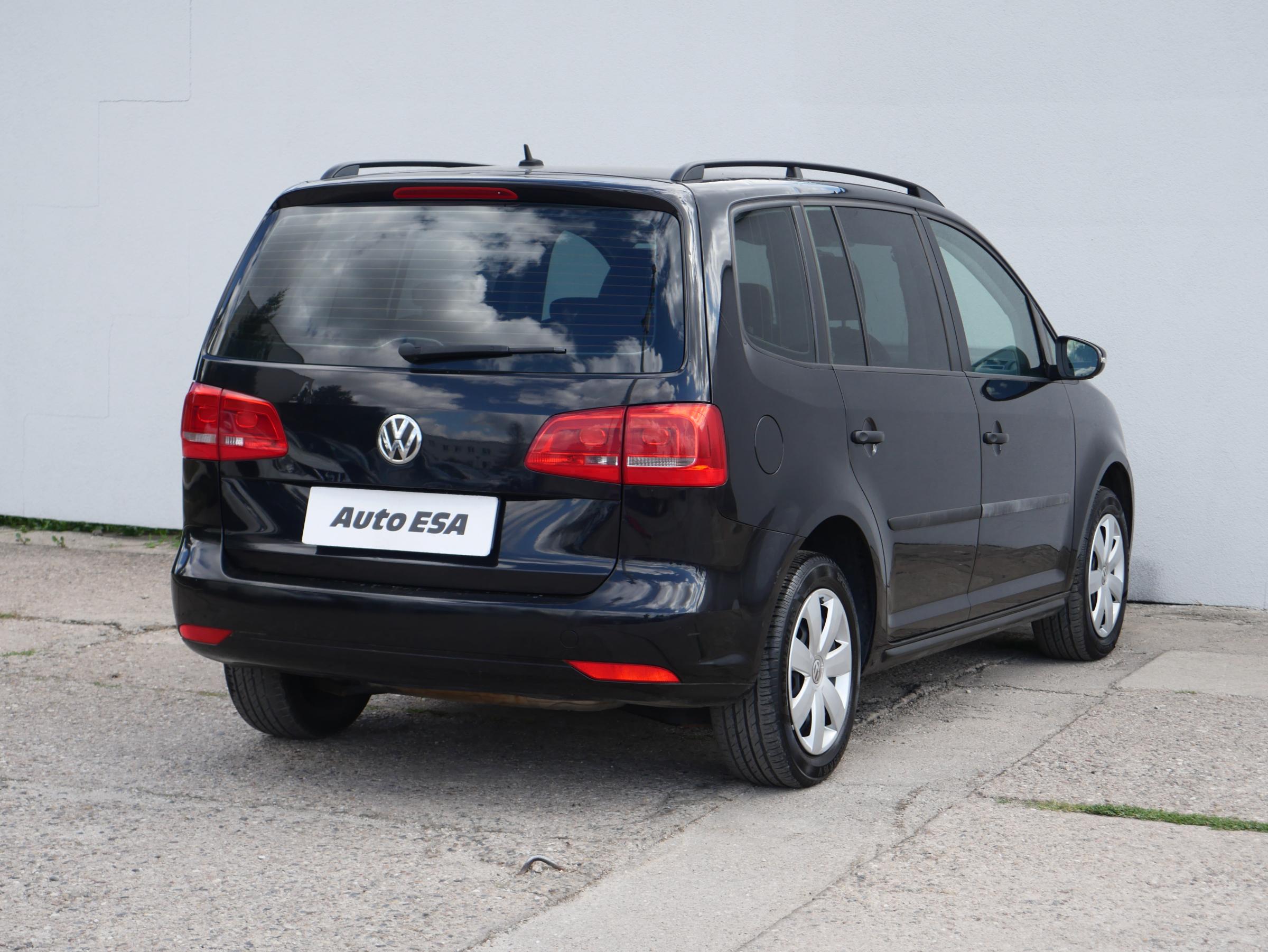 Volkswagen Touran, 2011 - pohled č. 6