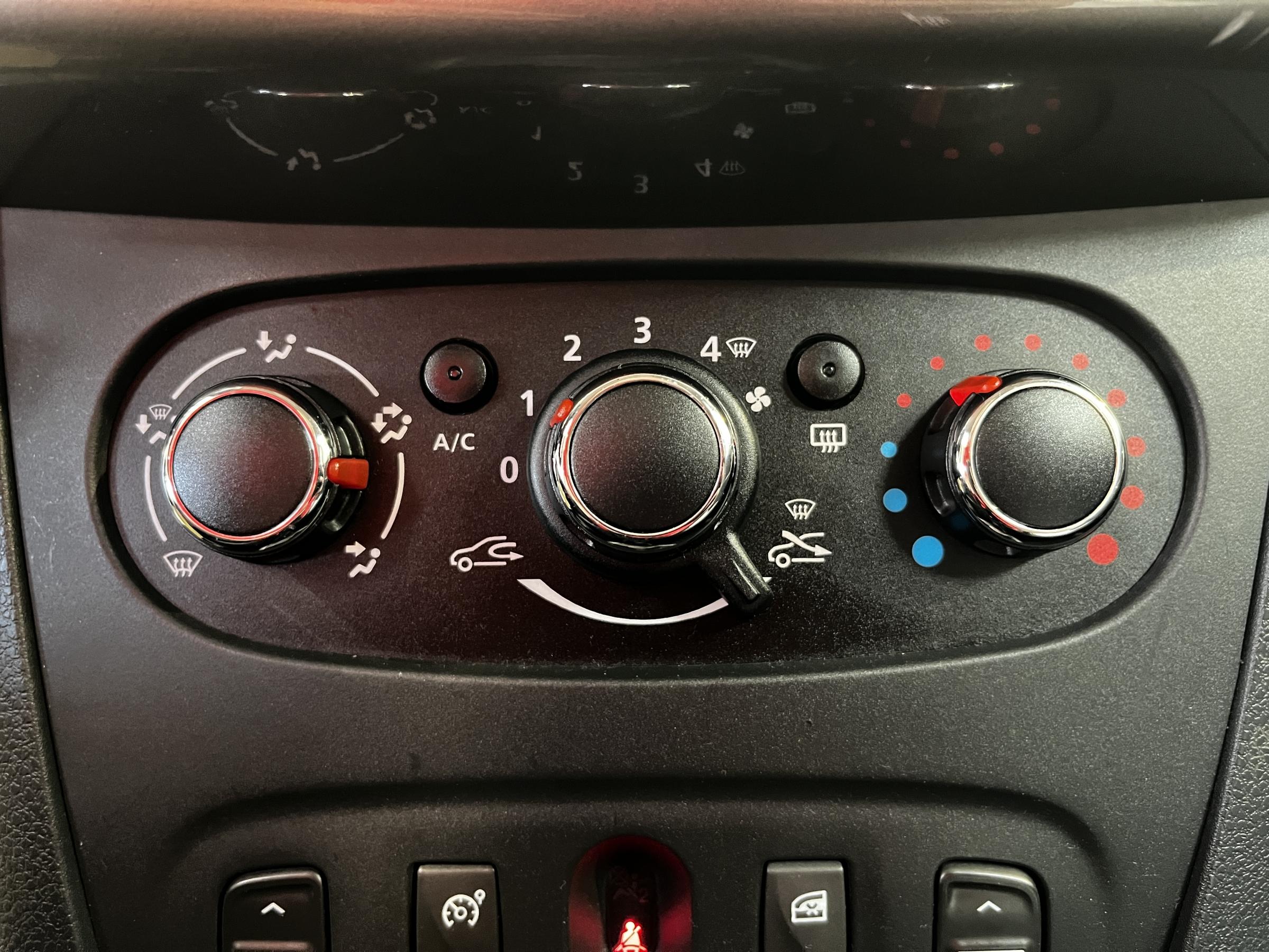 Dacia Sandero, 2016 - pohled č. 13