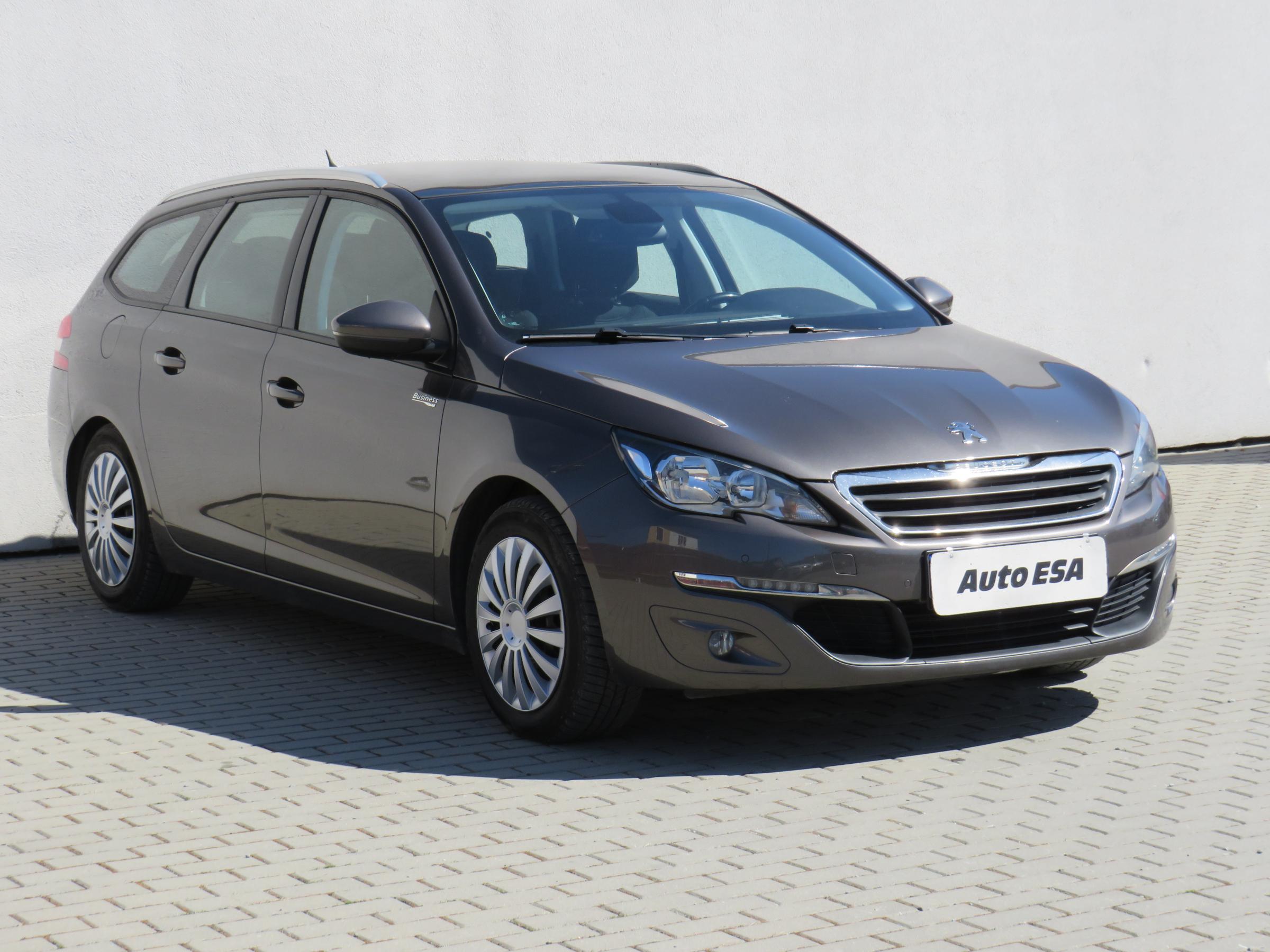 Peugeot 308, 2015 - celkový pohled