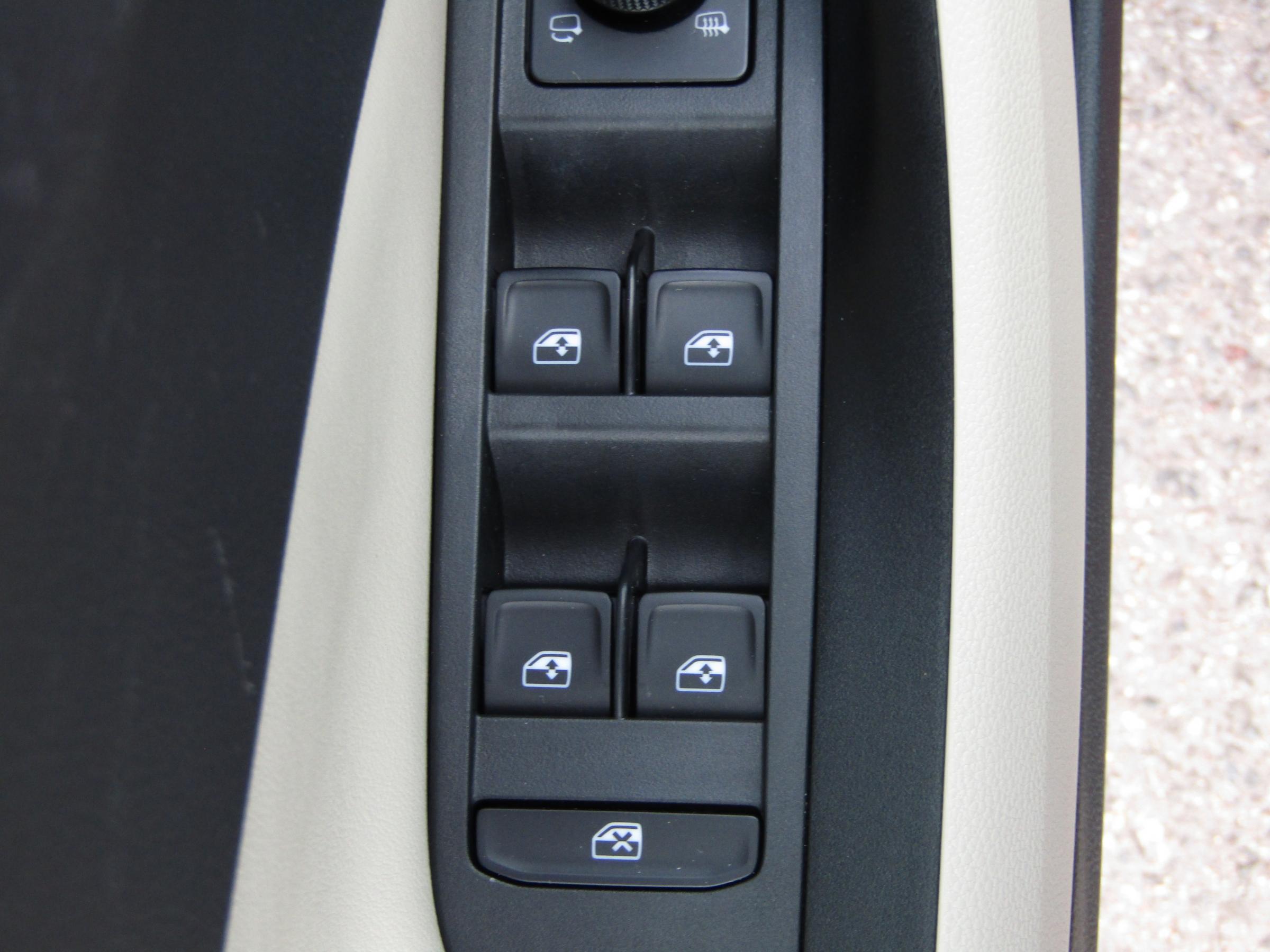 Škoda Kamiq, 2019 - pohled č. 12