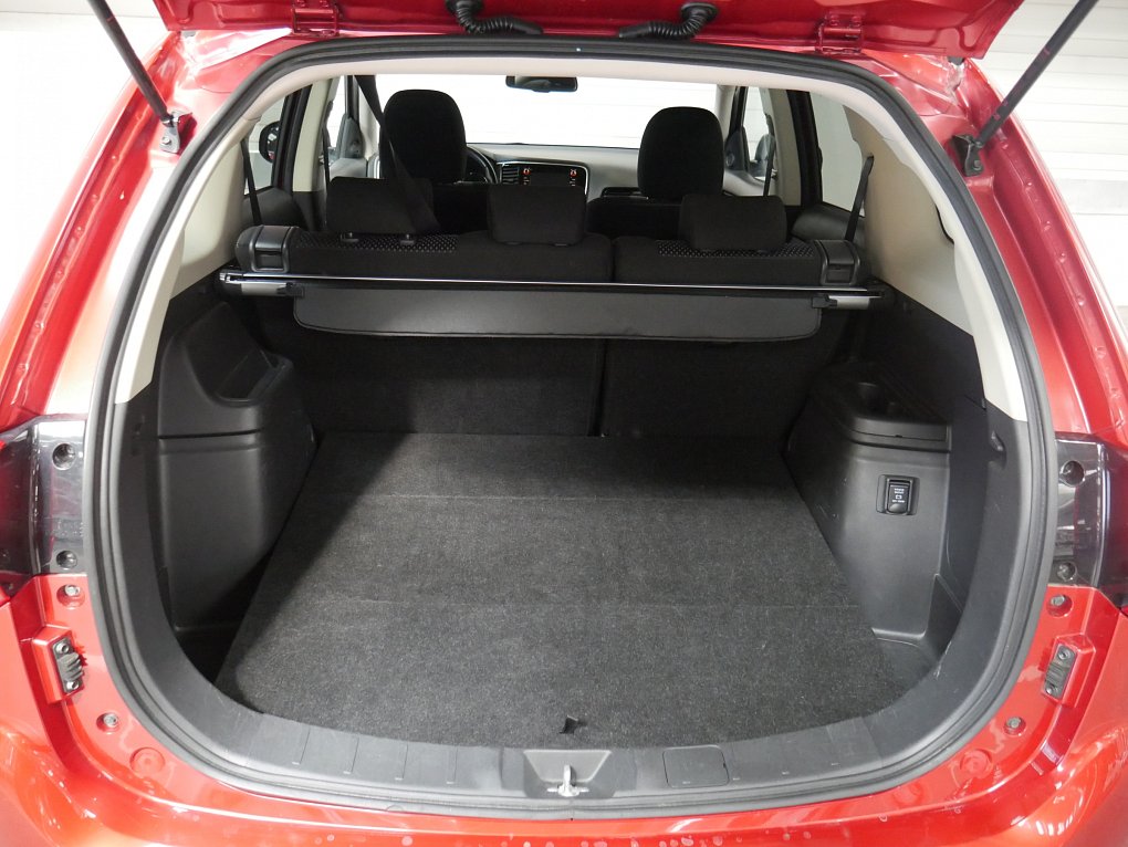 Mitsubishi Outlander 2.0MiVEC 