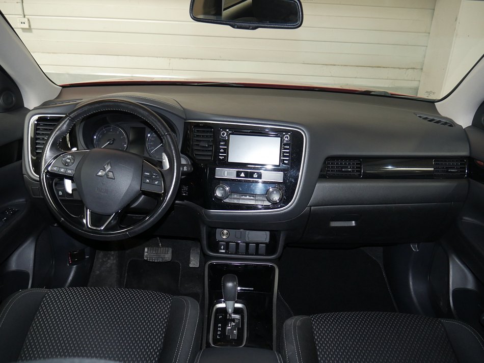 Mitsubishi Outlander 2.0MiVEC 