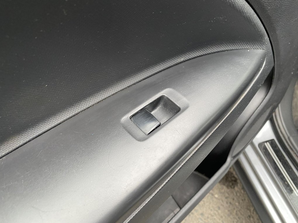 Mitsubishi Space Star 1.0i Edition