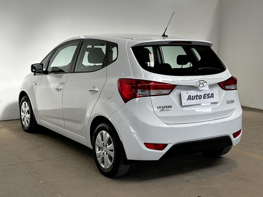 Hyundai Ix20 1.4i 