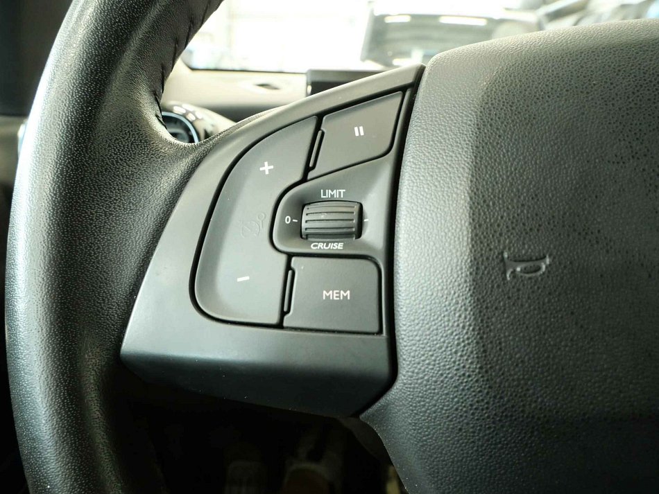 Citroën C4 Cactus 1.2PT Shine