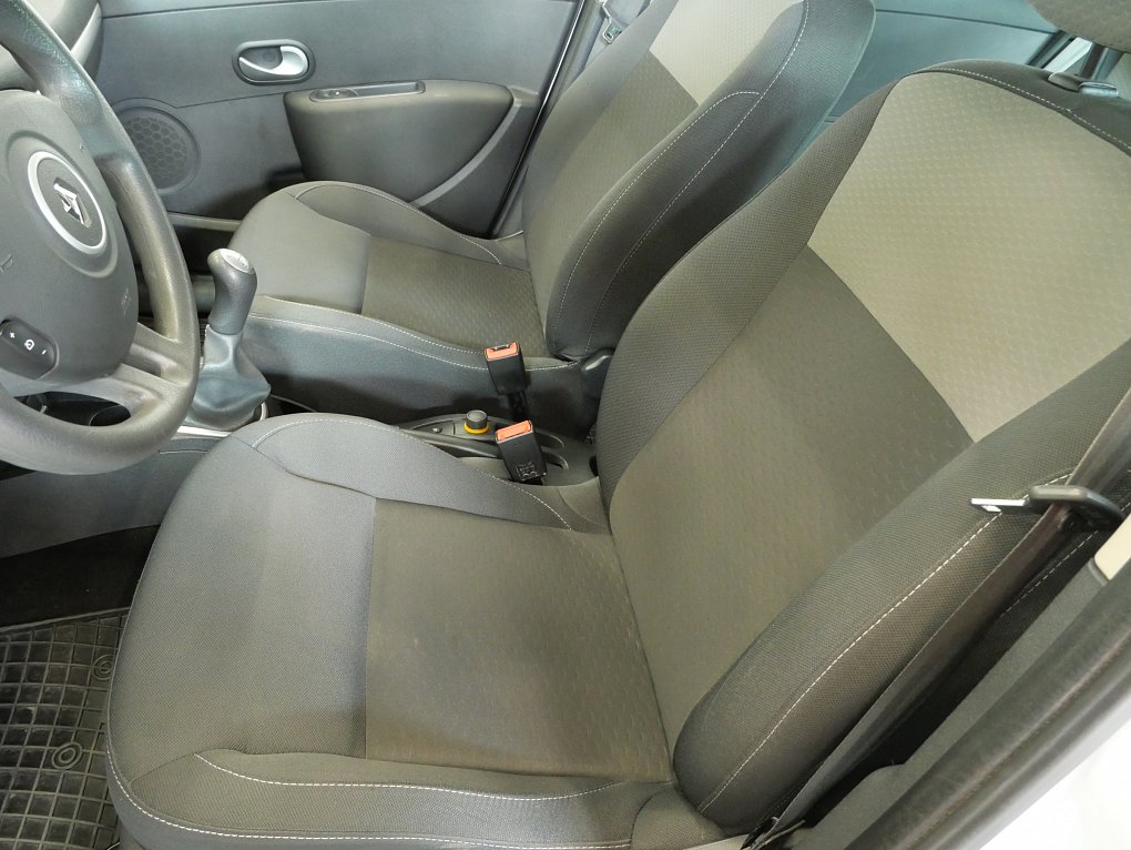 Renault Clio 1.2i 