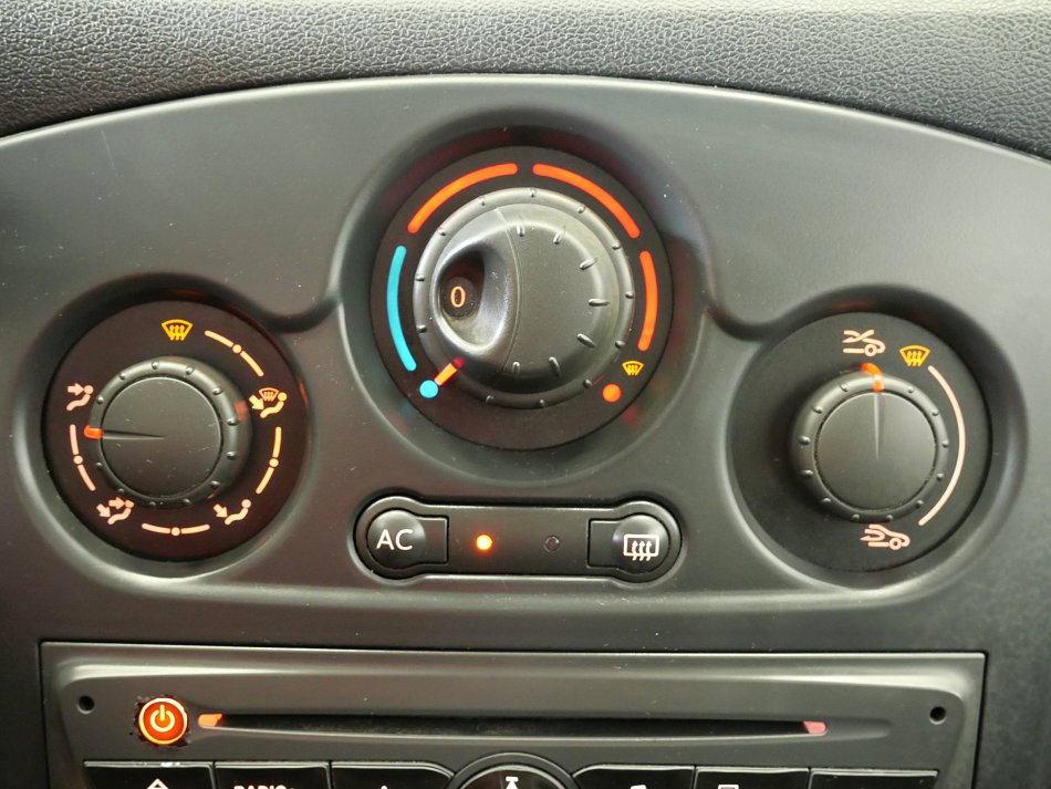 Renault Clio 1.2i 