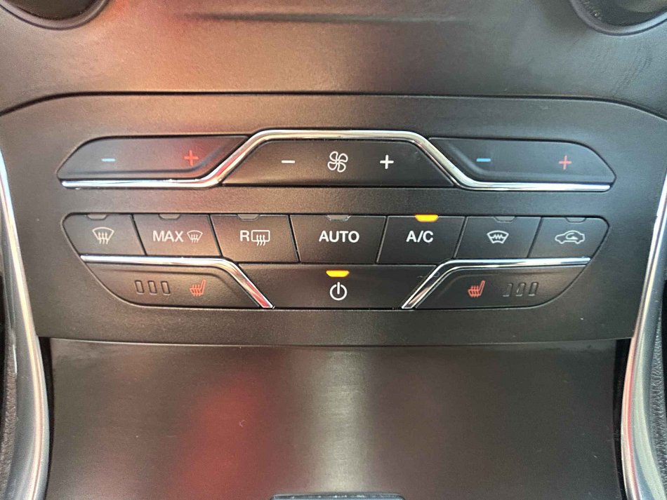 Ford S-MAX 2.0 