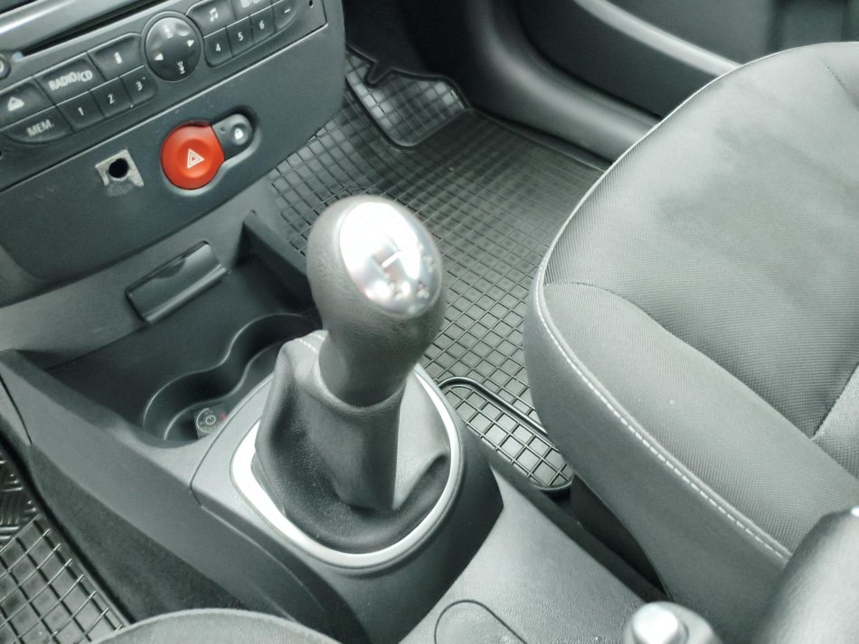 Renault Clio 1.2 16V 