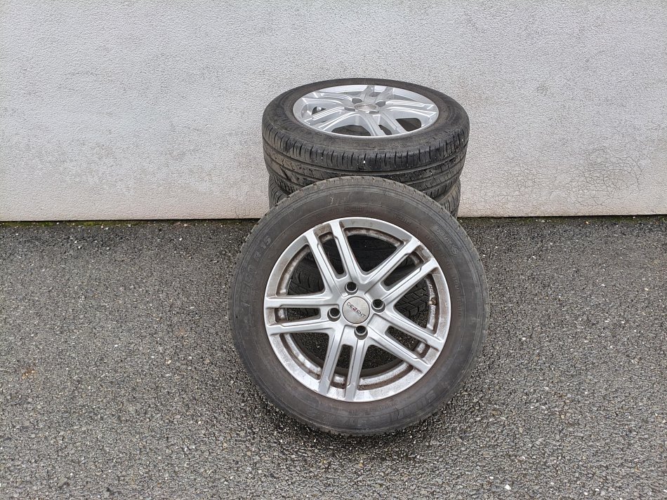 Renault Clio 1.2 16V 