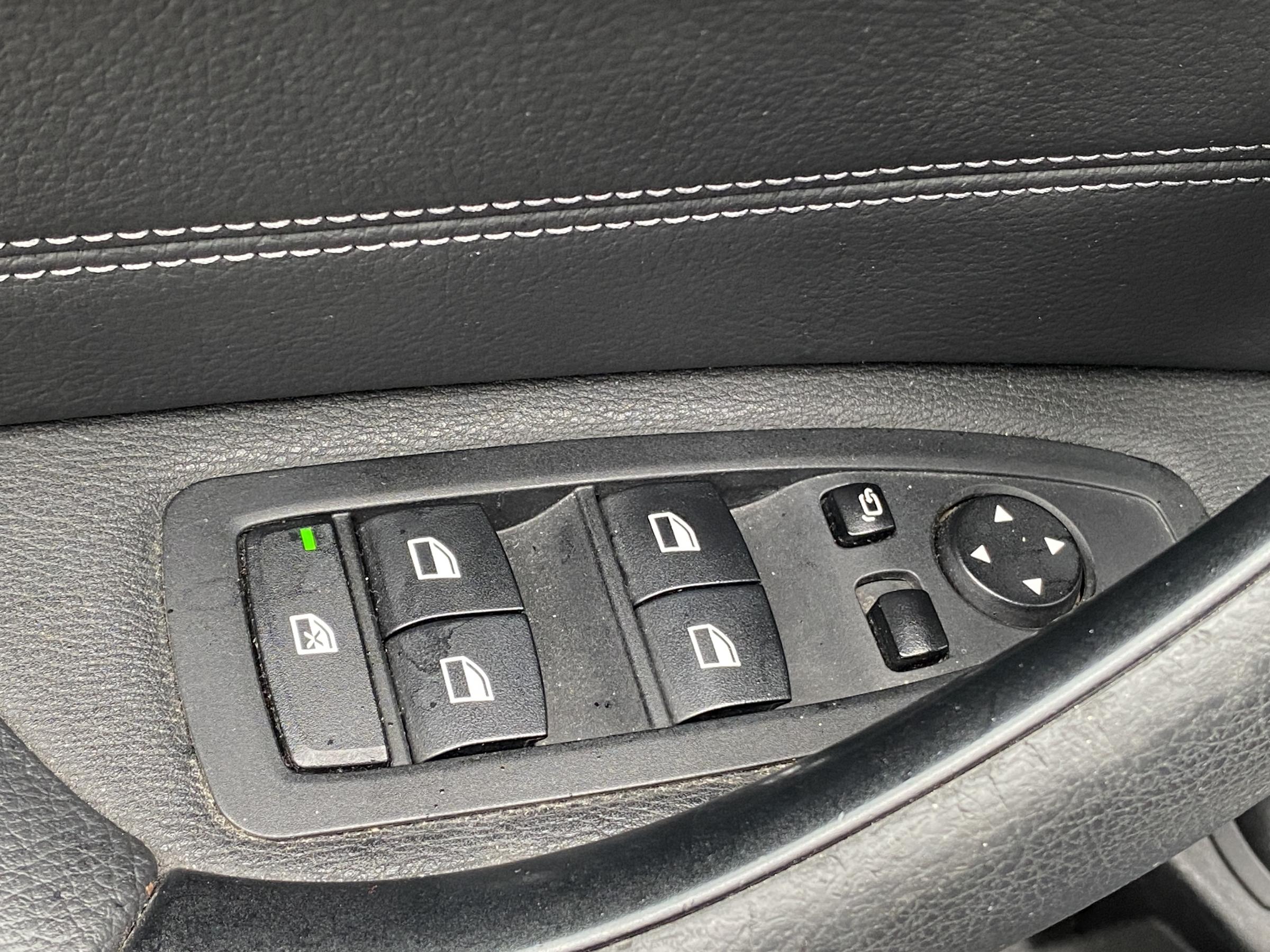 BMW X1, 2015 - pohled č. 12