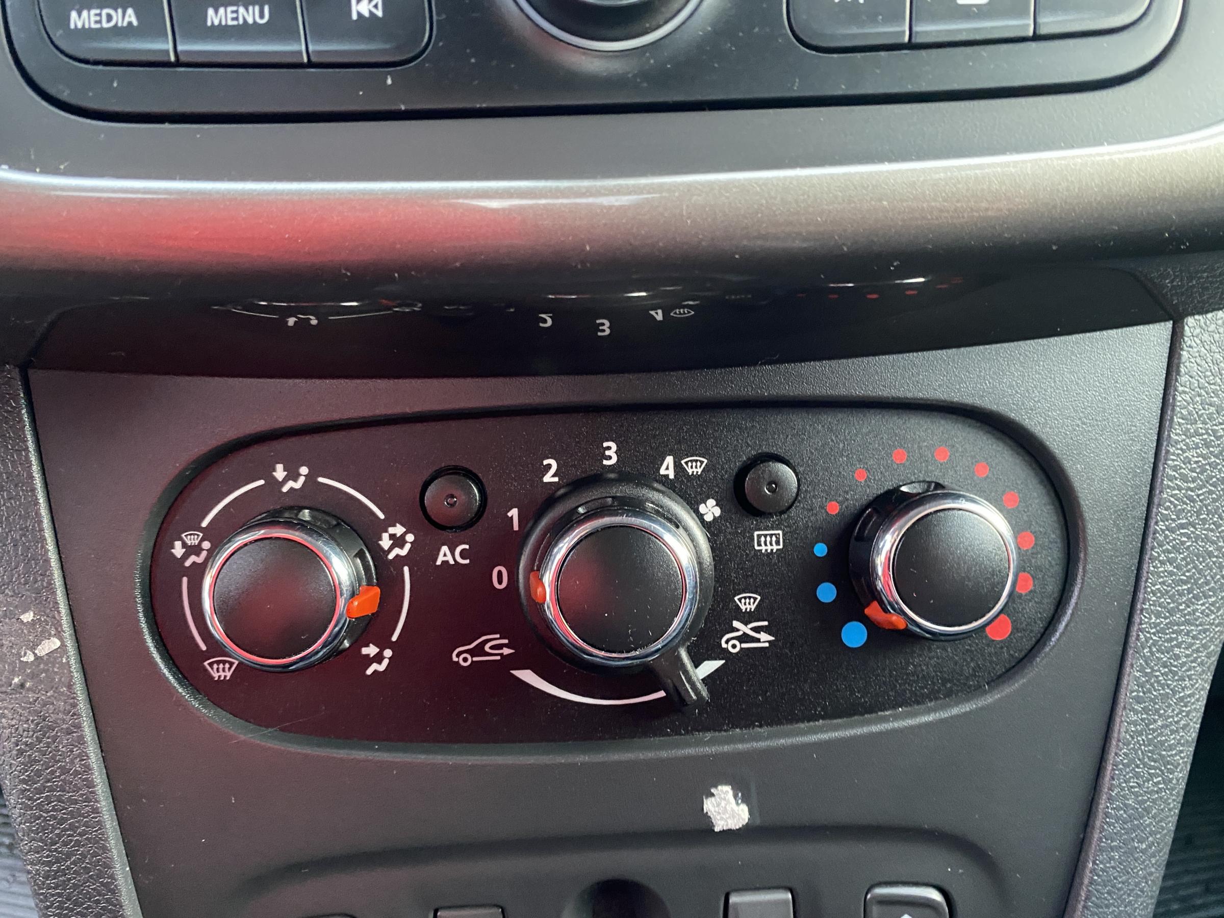 Dacia Sandero, 2014 - pohled č. 16