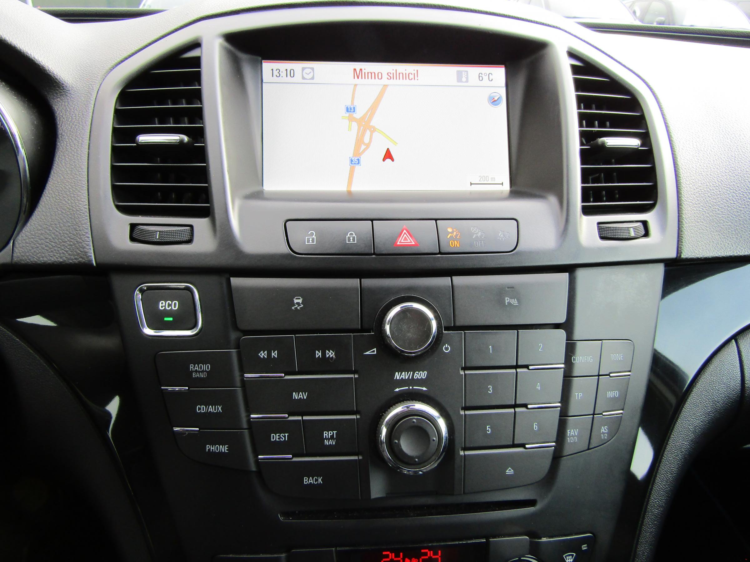 Opel Insignia, 2012 - pohled č. 13