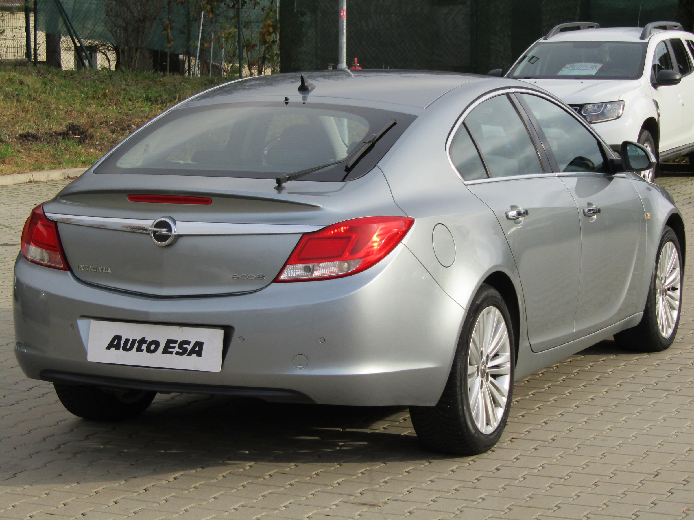 Opel Insignia, 2012 - pohled č. 4
