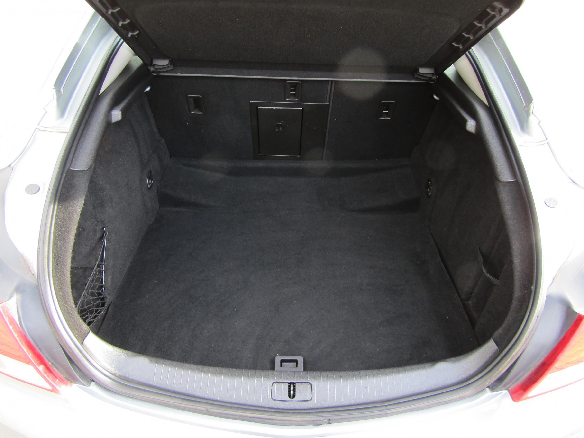 Opel Insignia, 2012 - pohled č. 7