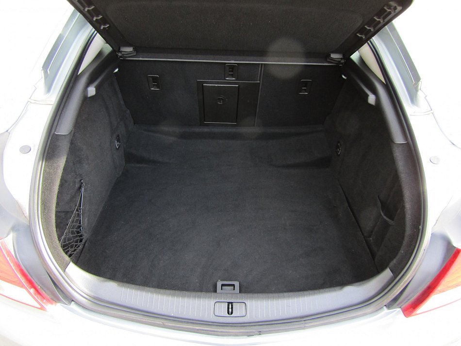 Opel Insignia 2.0CDTi 